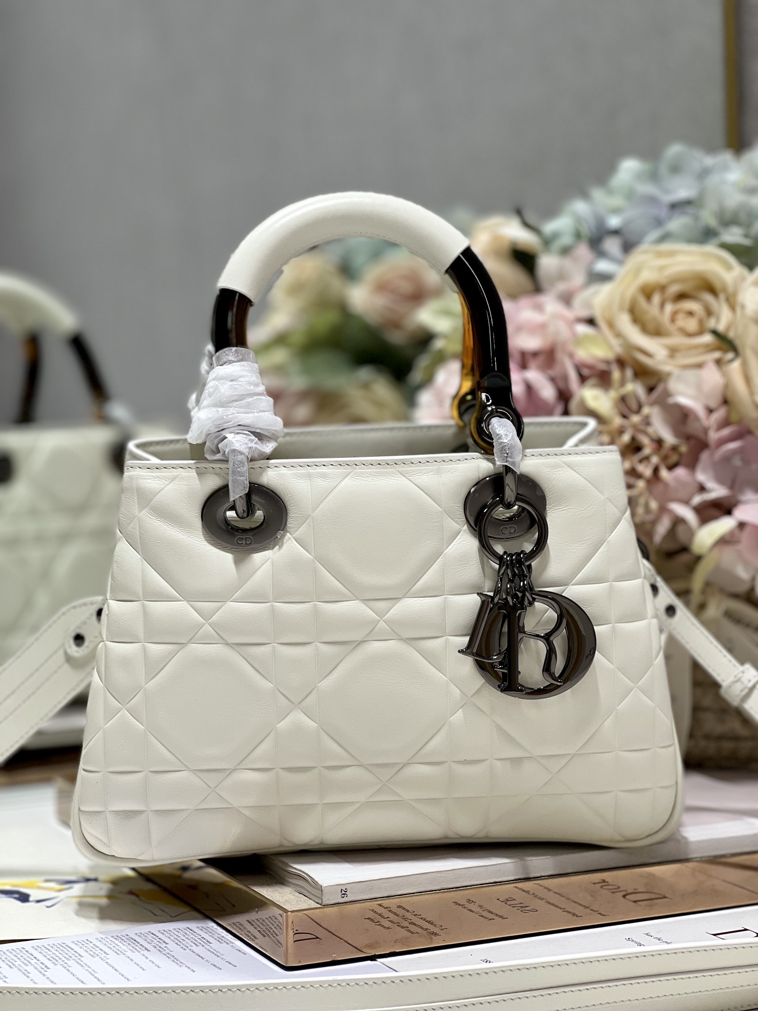 Lady Dior-New-White