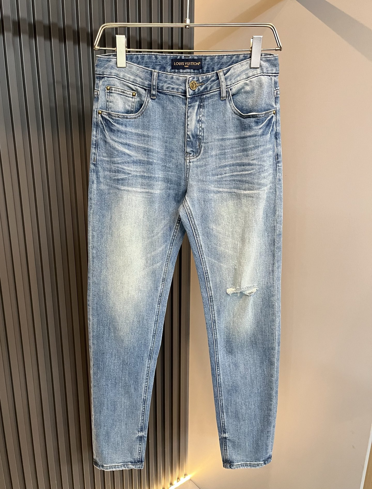 Louis Vuitton 2025 SS Classic Washed Denim Jeans for Men
