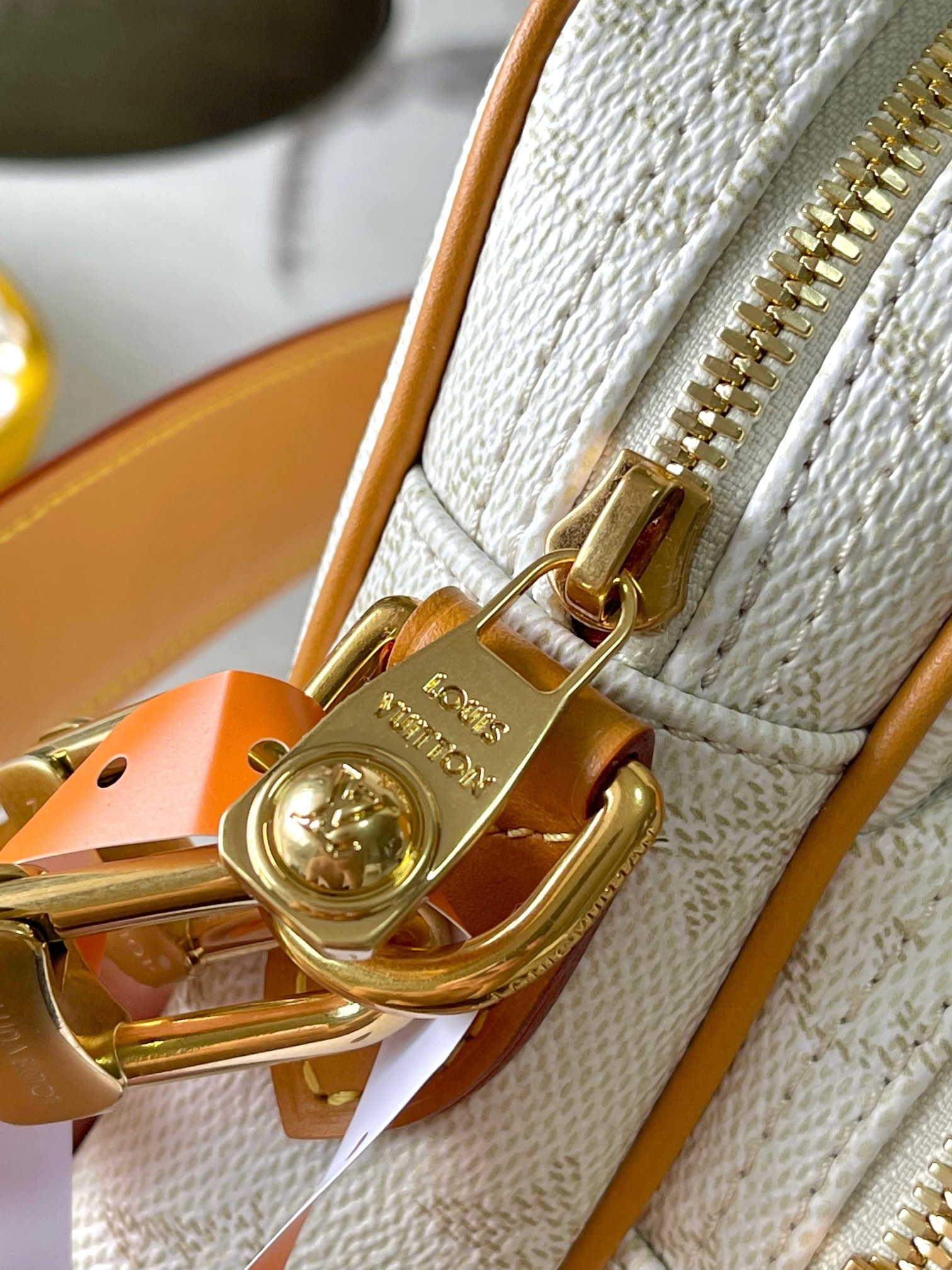 Louis Vuitton M14682 Nil