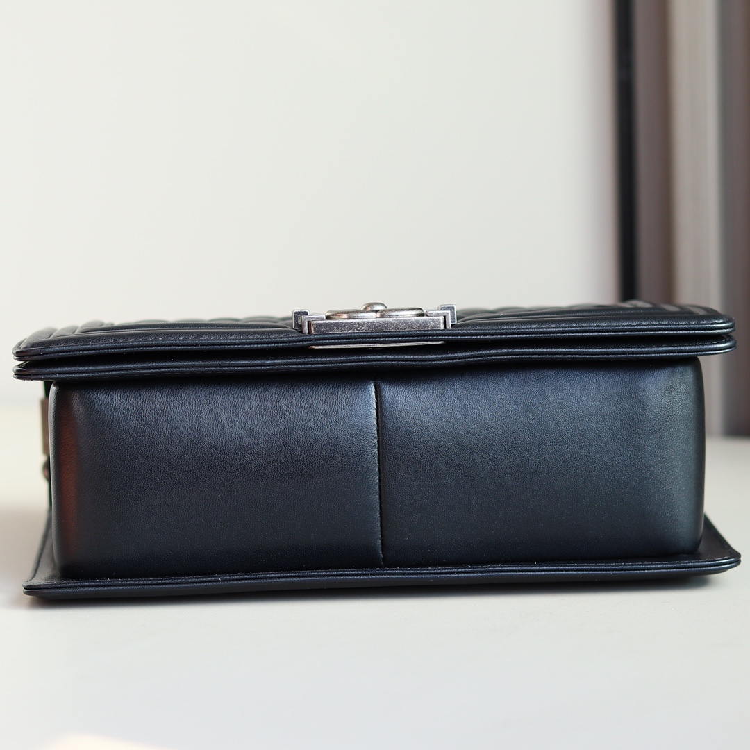 Leboy-25cm-Caviar cowhide-Black