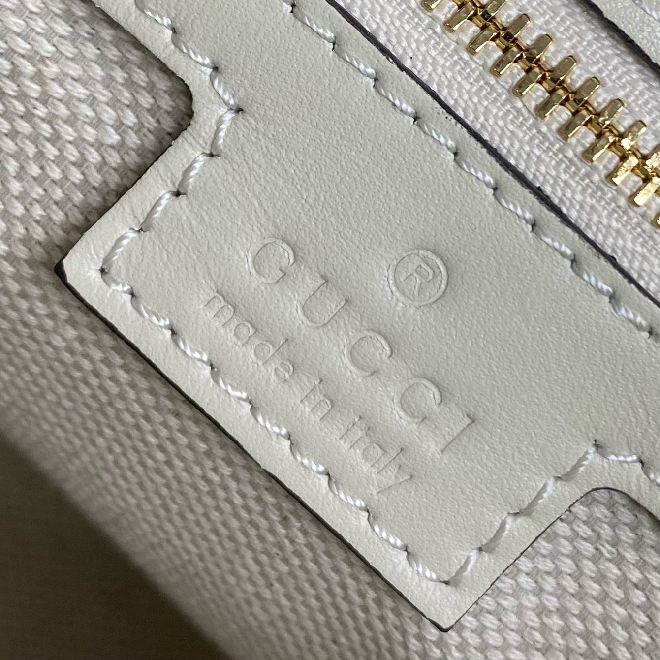 Gucci 73 small bucket bag