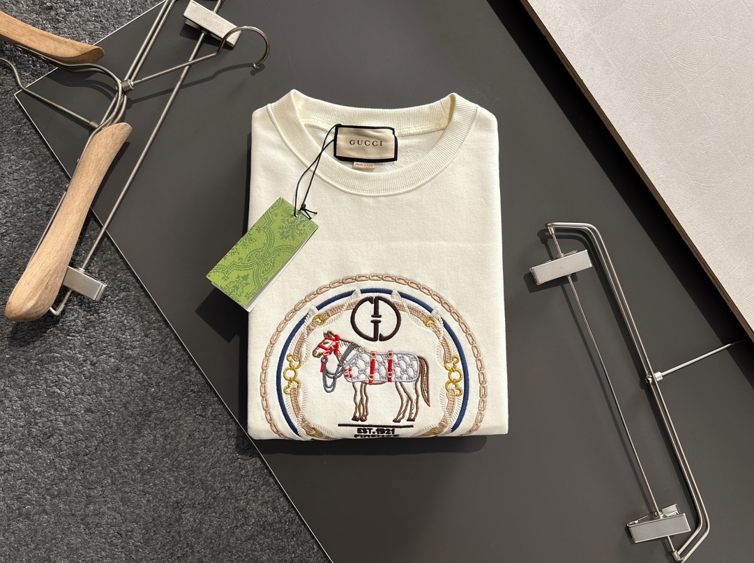 GUC- Autumn and Winter casual style clothing