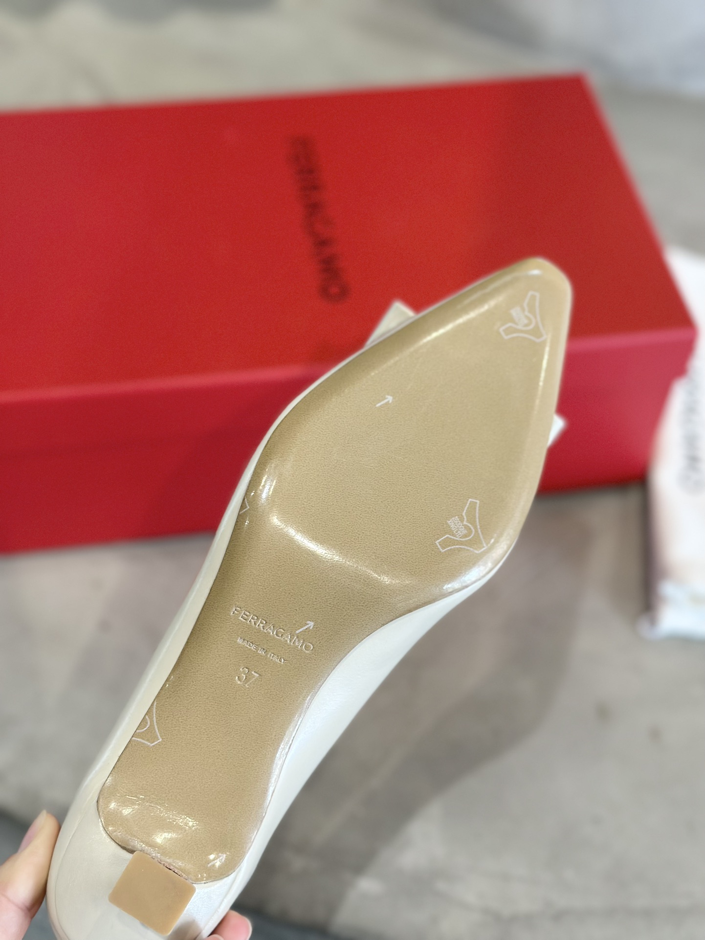 Bow Pointed-toe Low Heel Shoes