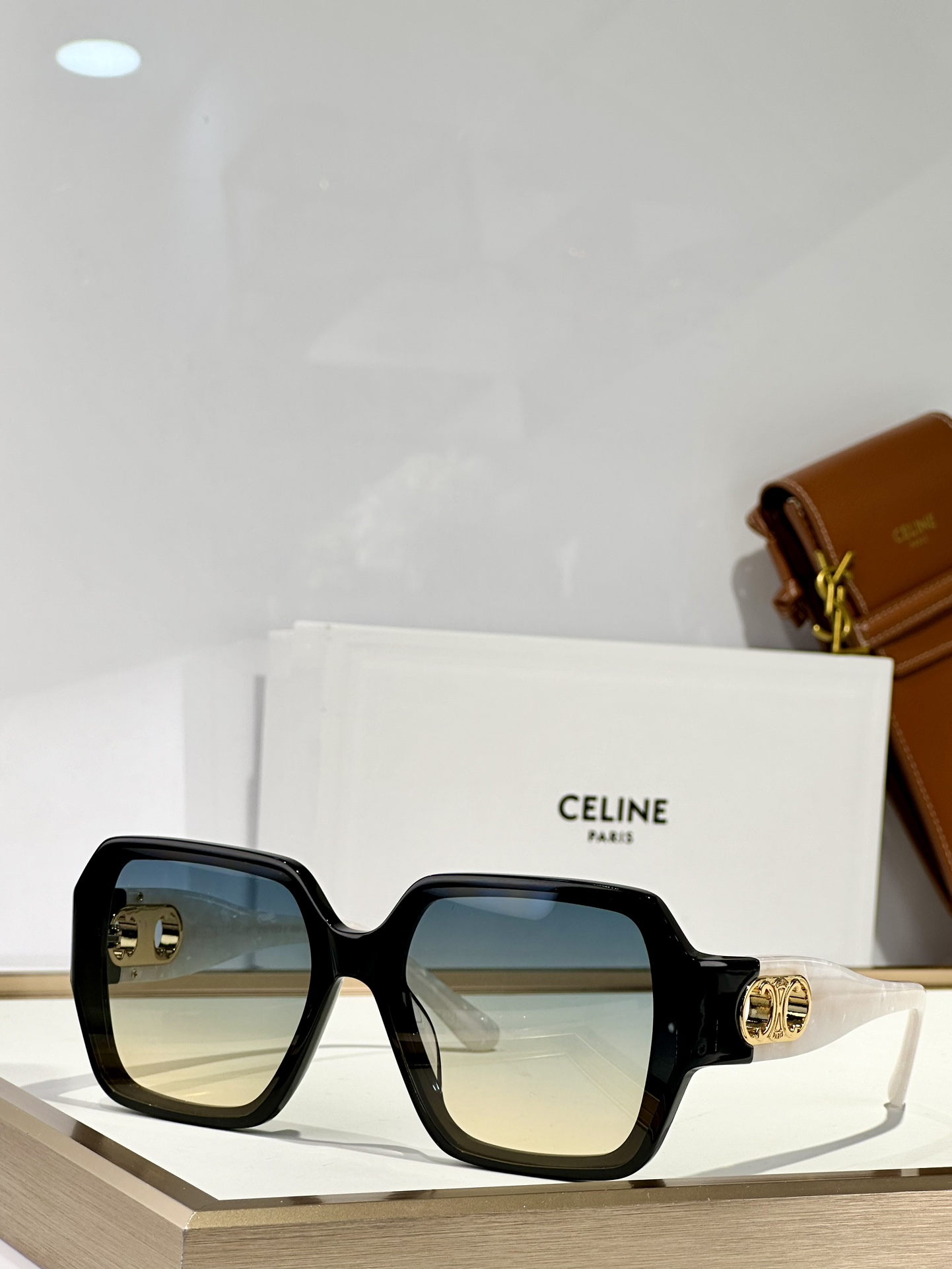 CELINE -CL40251U