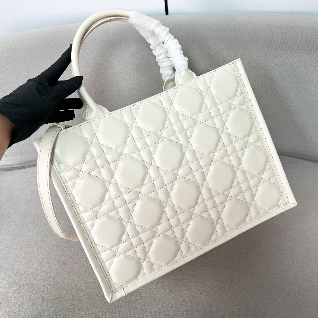 BookTote Full Leather Jumbo Woven Tote M1324