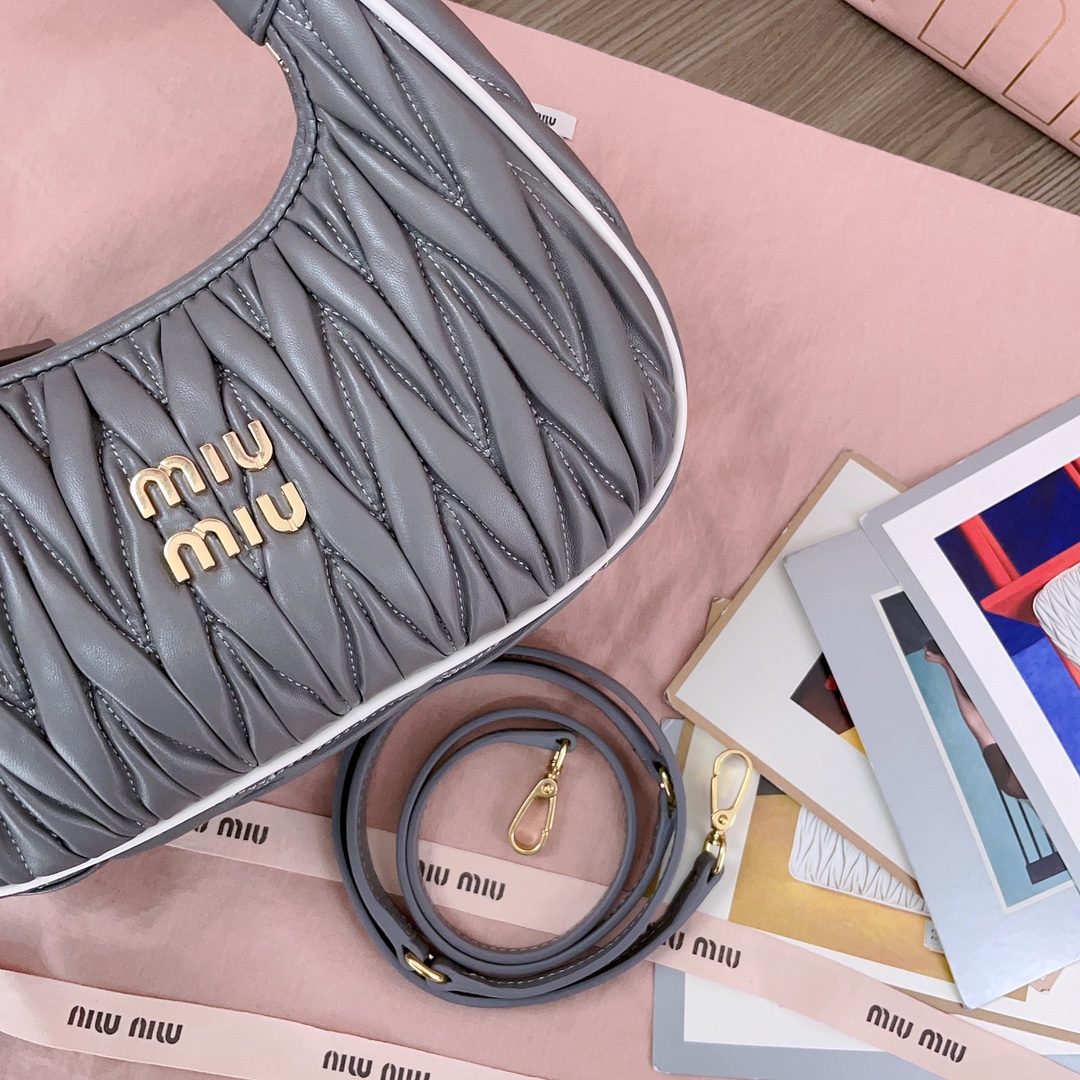 MIUMIU Wander matelassé nappa leather bag