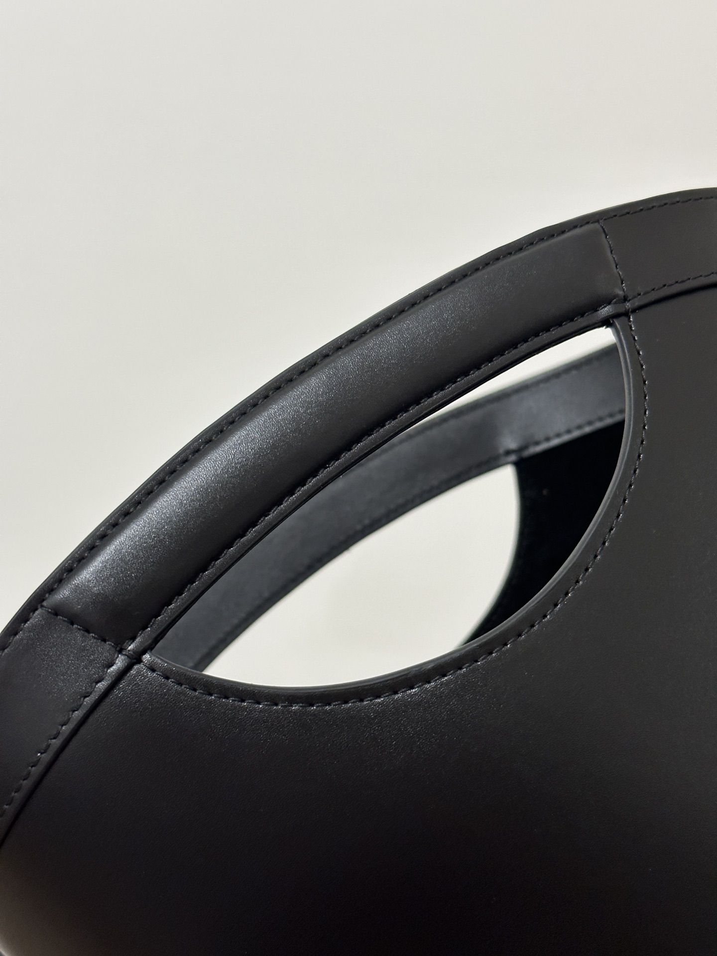 The latest mini tote basket bag