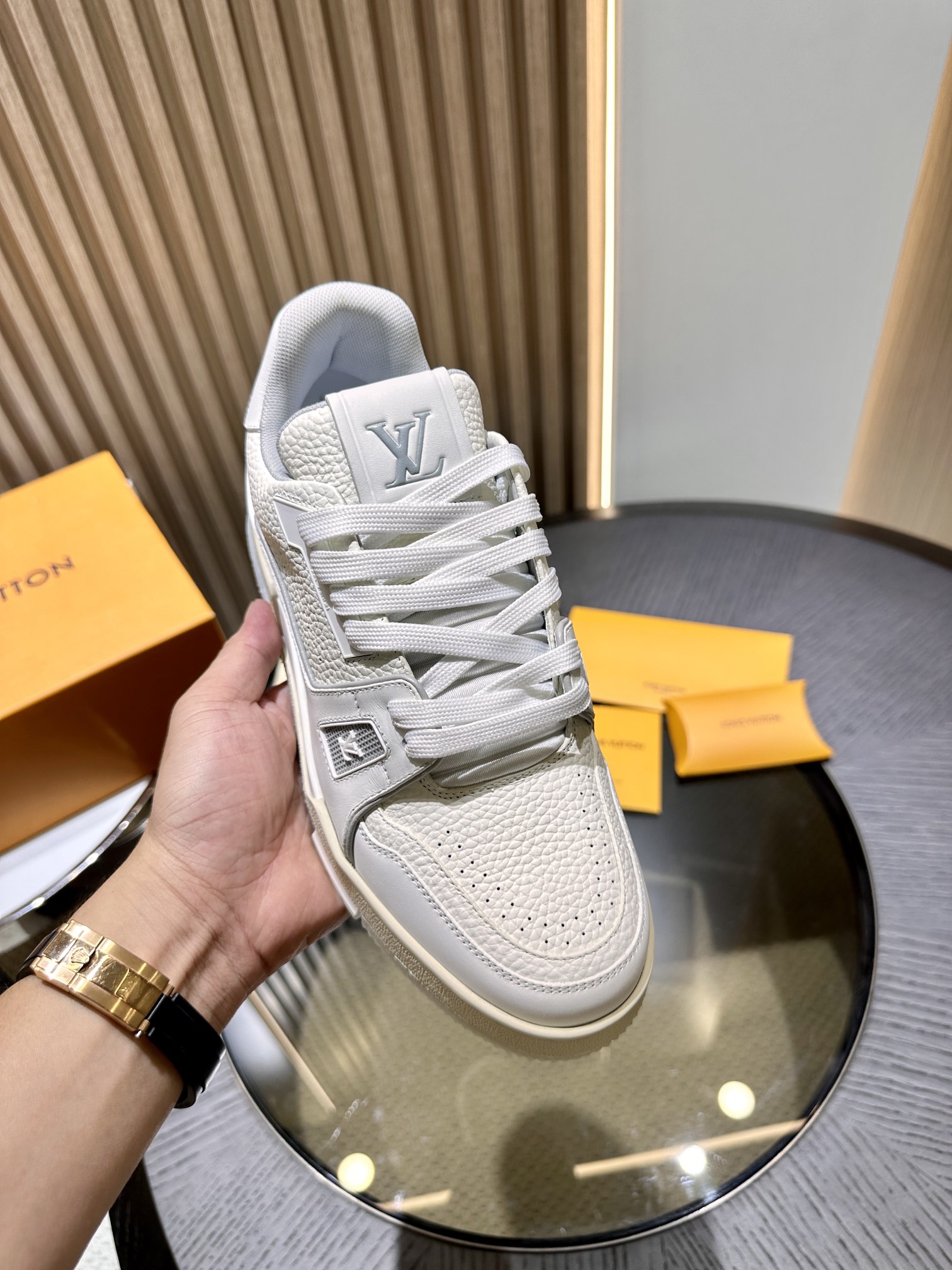 LV Trainer -Silver Gray