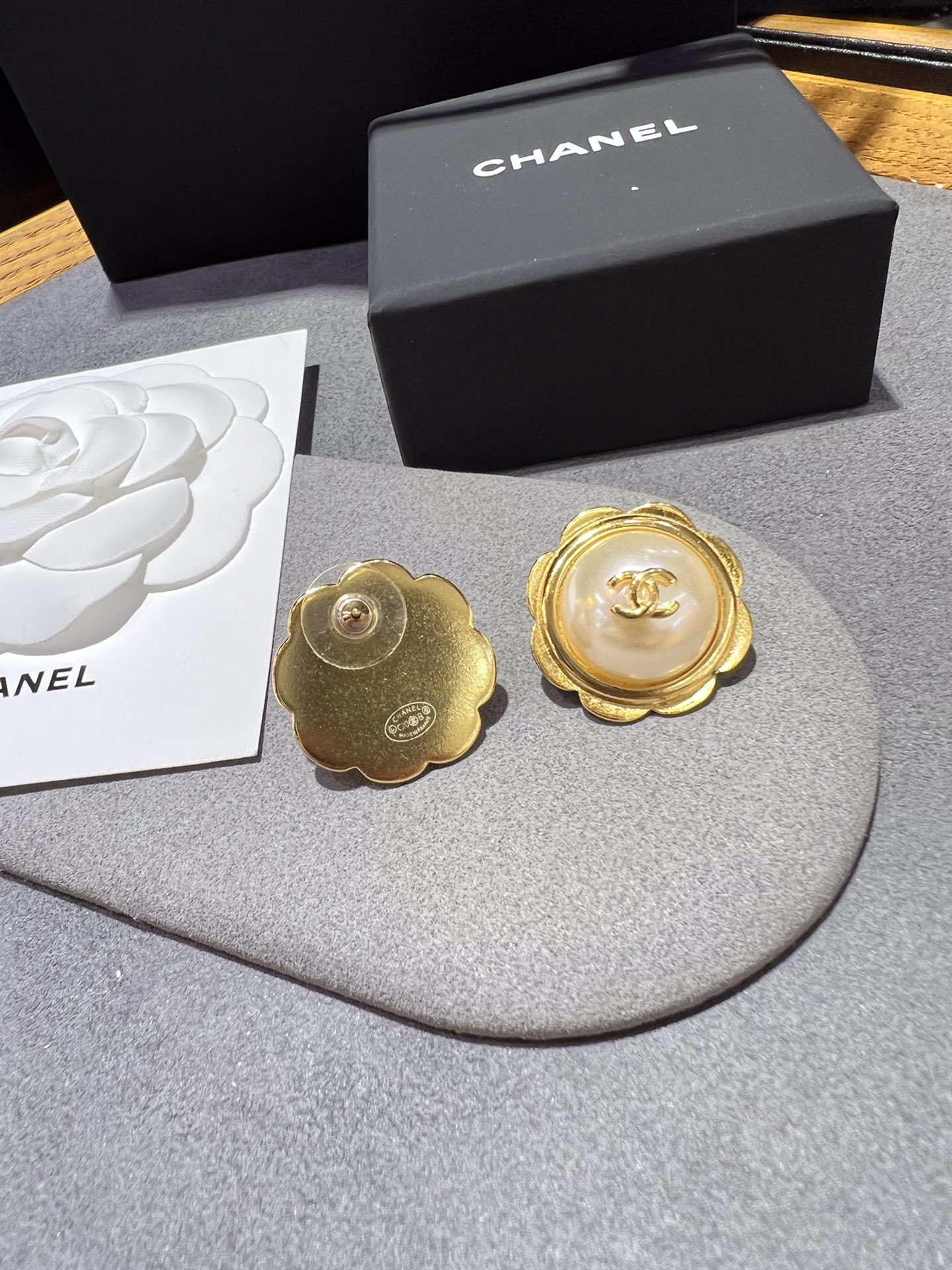 Chanel gold pearl earrings