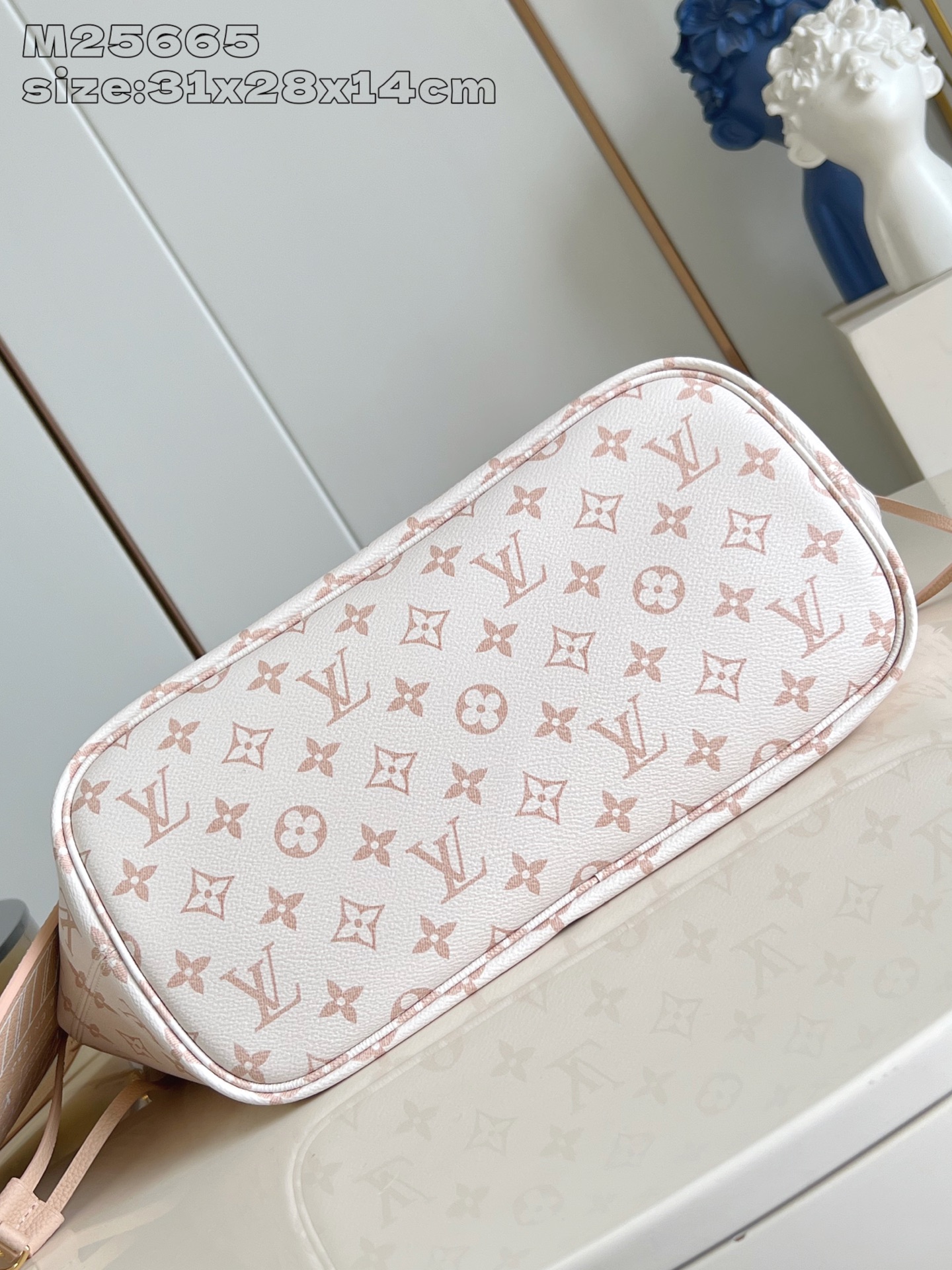 LV M25665 Neverfull Inside Out MM