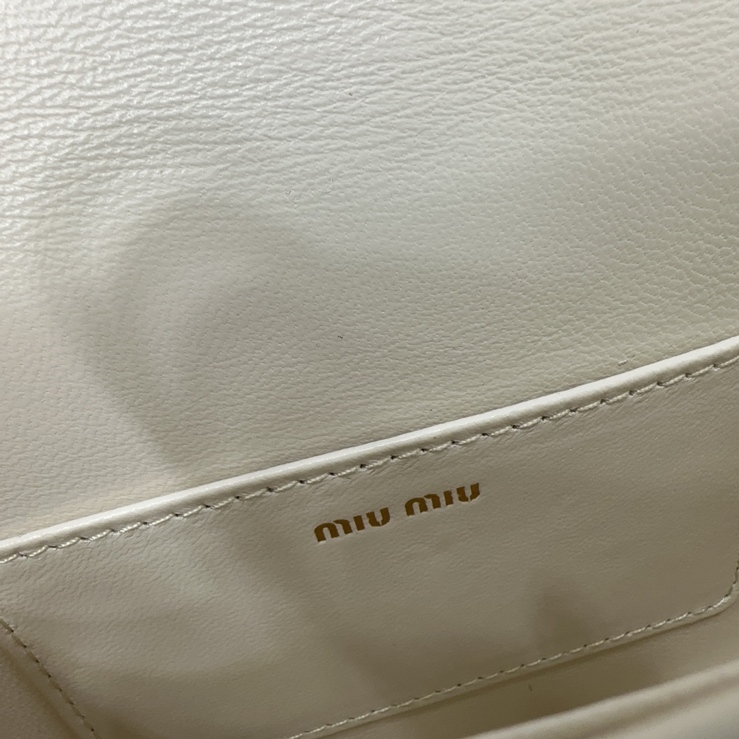 MIUMIU-New Soft Lambskin Handbag