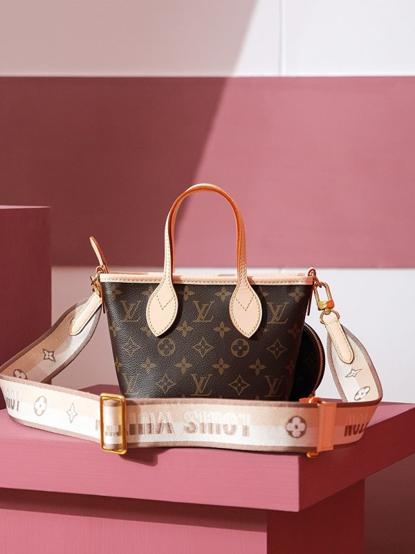 Louis Vuitton M46705 Neverfull BB