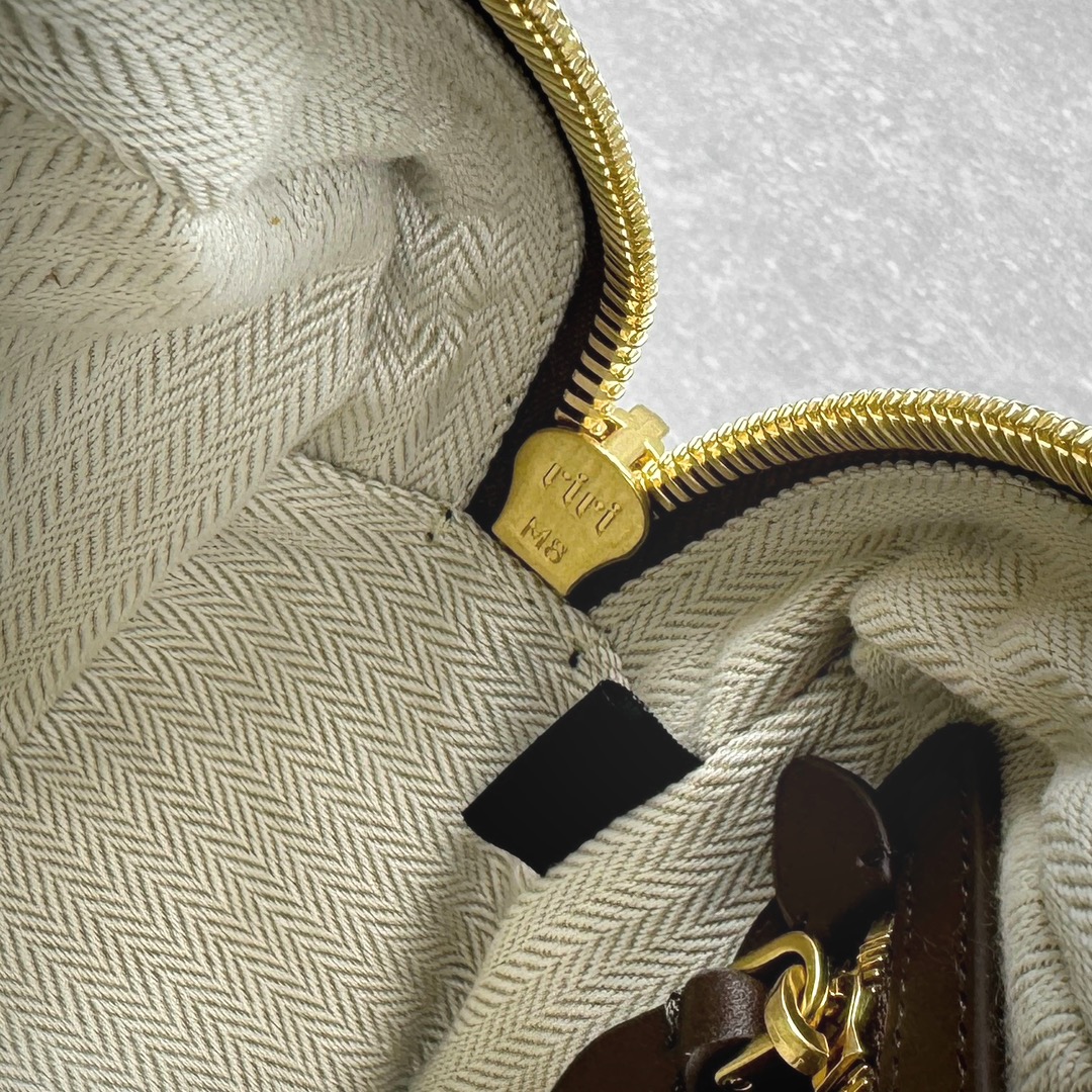 Arcadie padded suede handle bag-cocoa brown