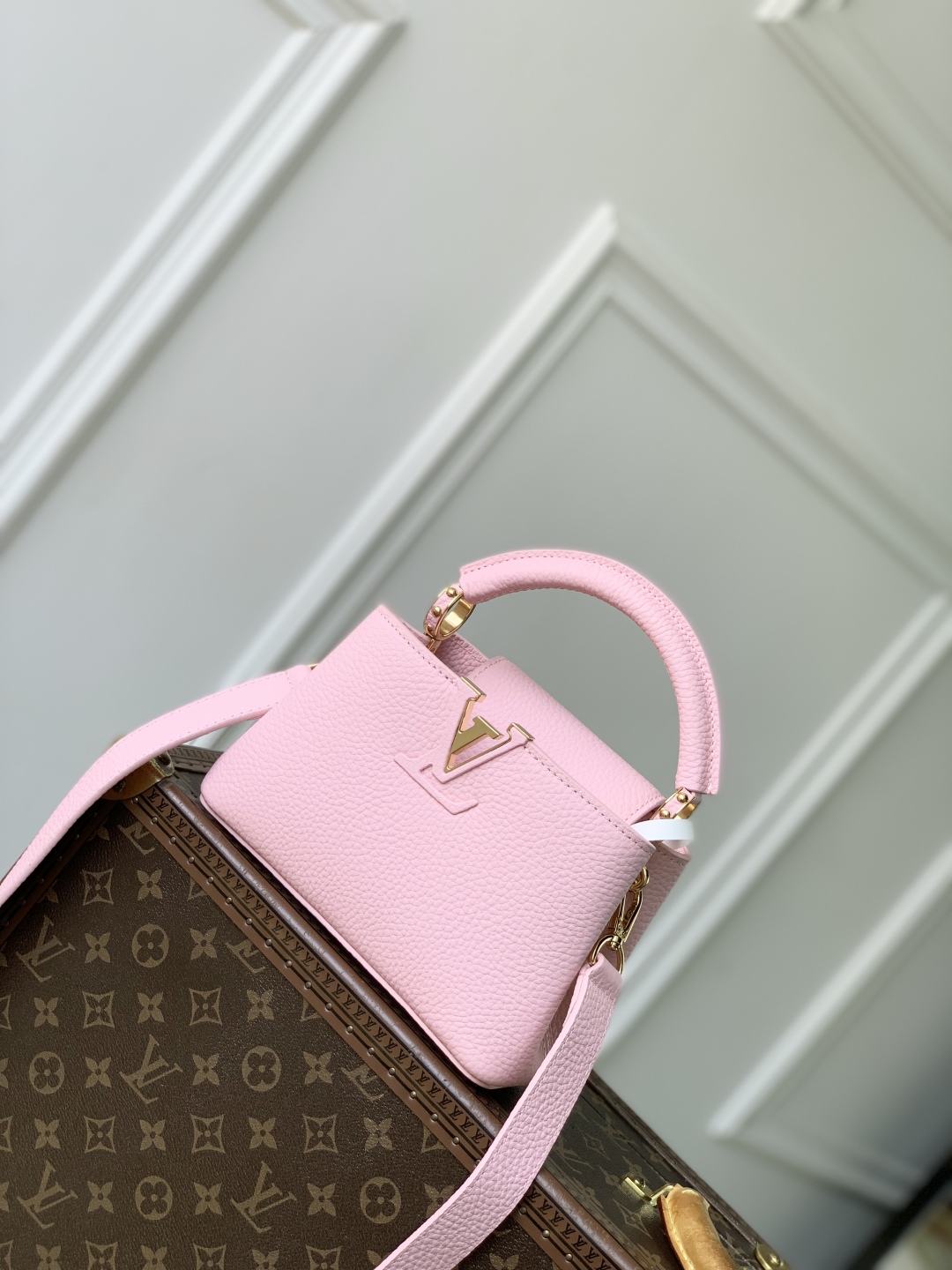 LV-M24740 Capucines Mini Bag – Pink