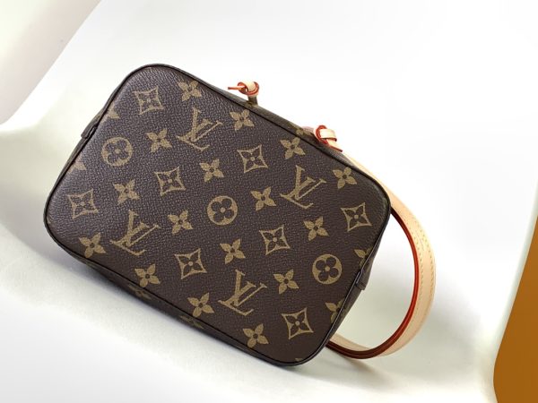 Louis Vuitton M46581 Néonoé BB