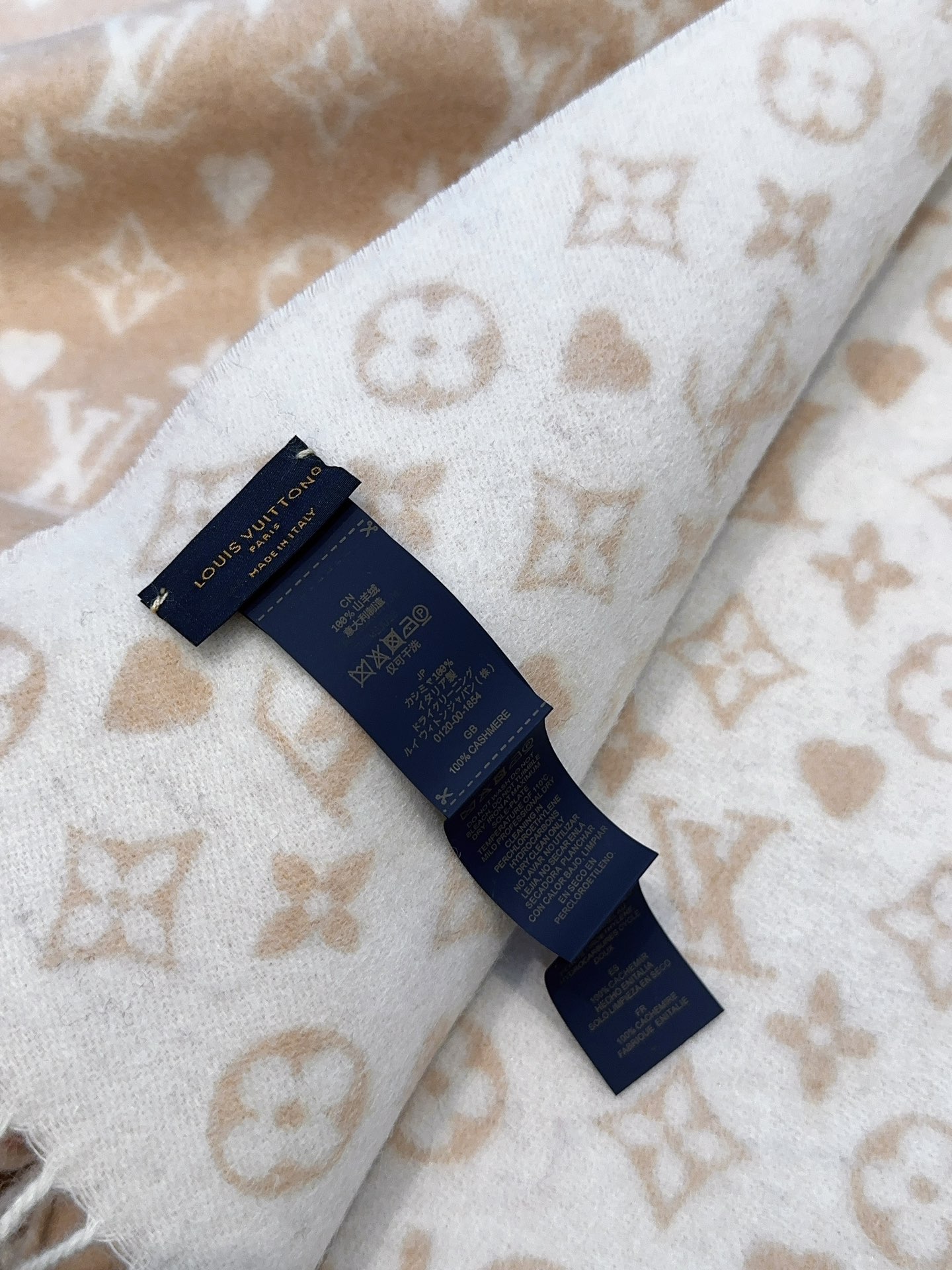 LV another autumn and winter scarf