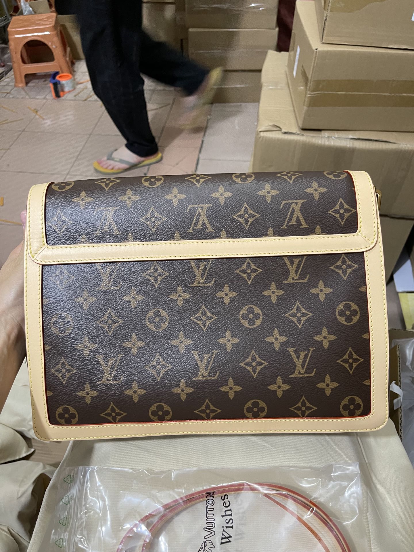 LV M47149 Dauphine Soft GM