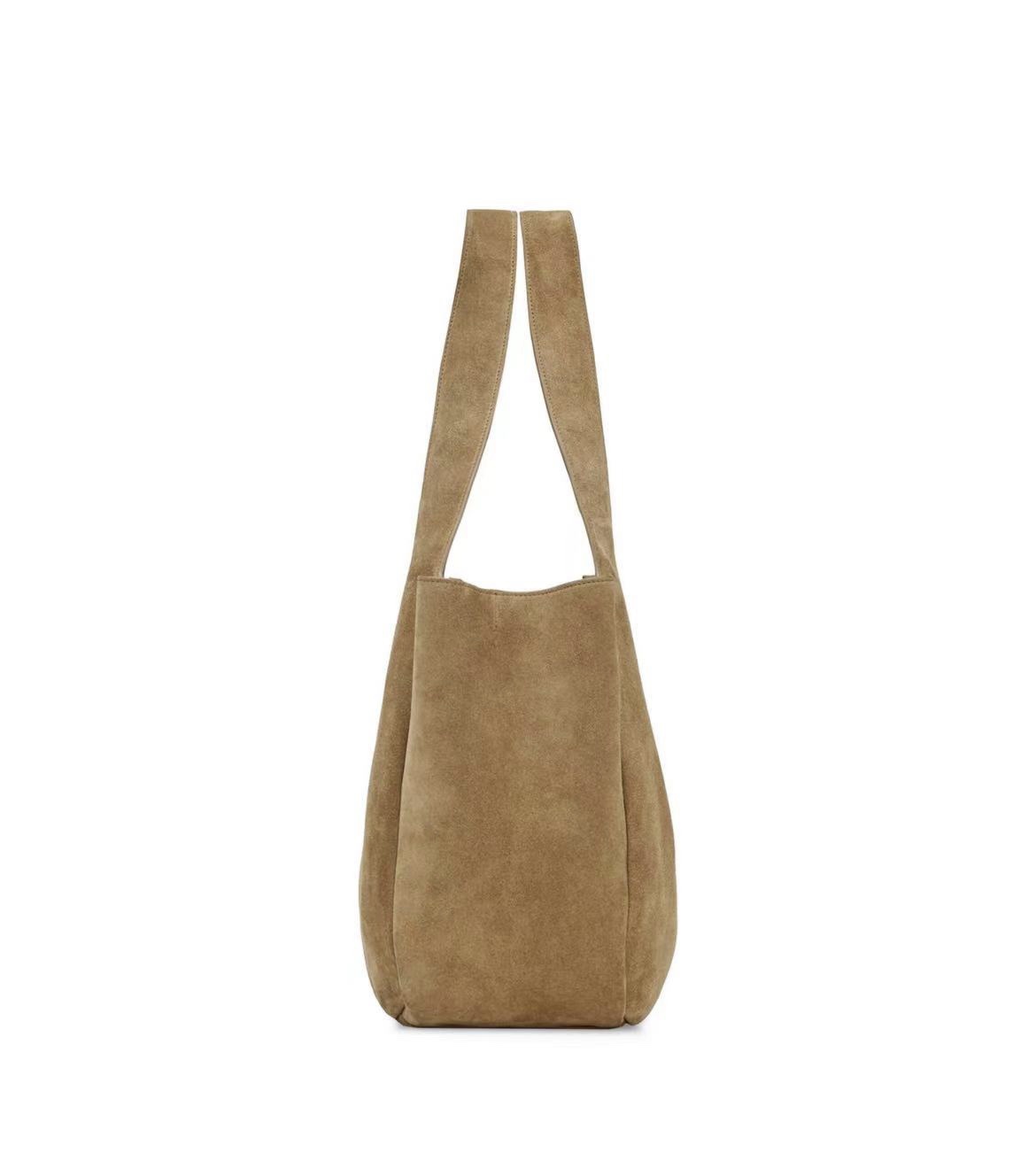 LE 5 À 7 bea-Suede Version