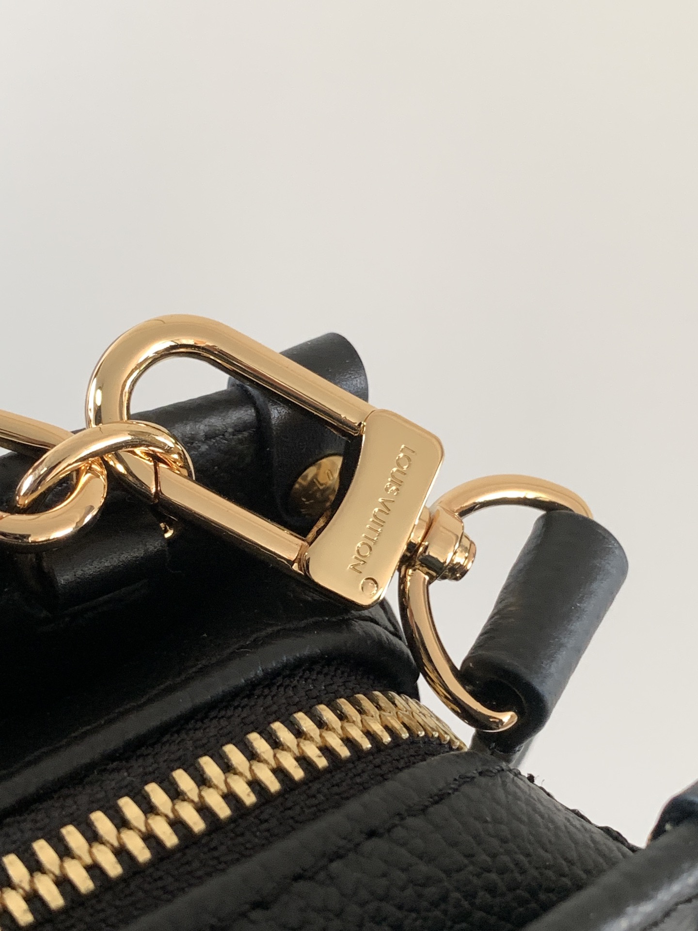 LV-M23640 OnTheGo East West