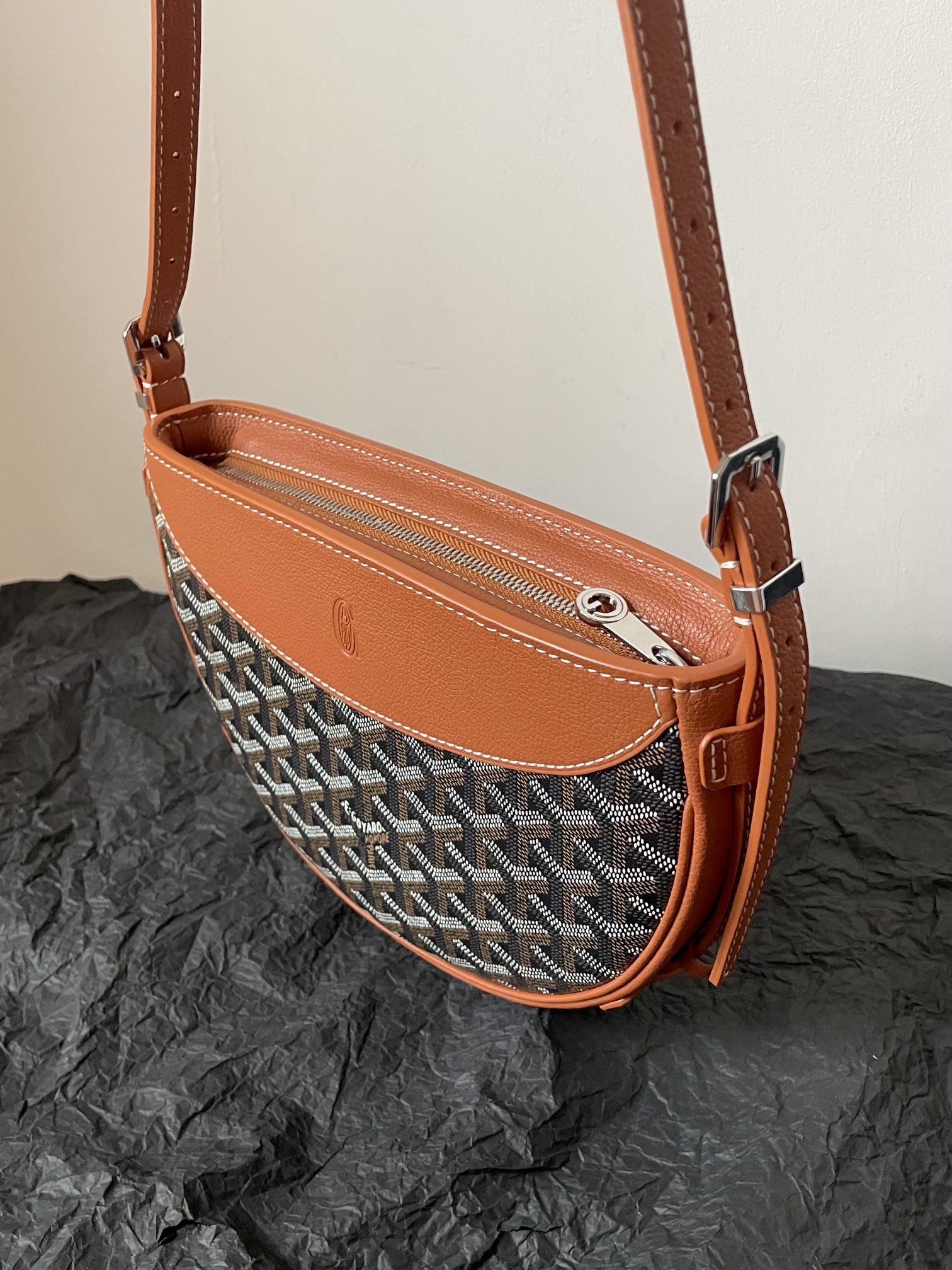 Goyard Hirondelle Bag in Black & Brown 🤎