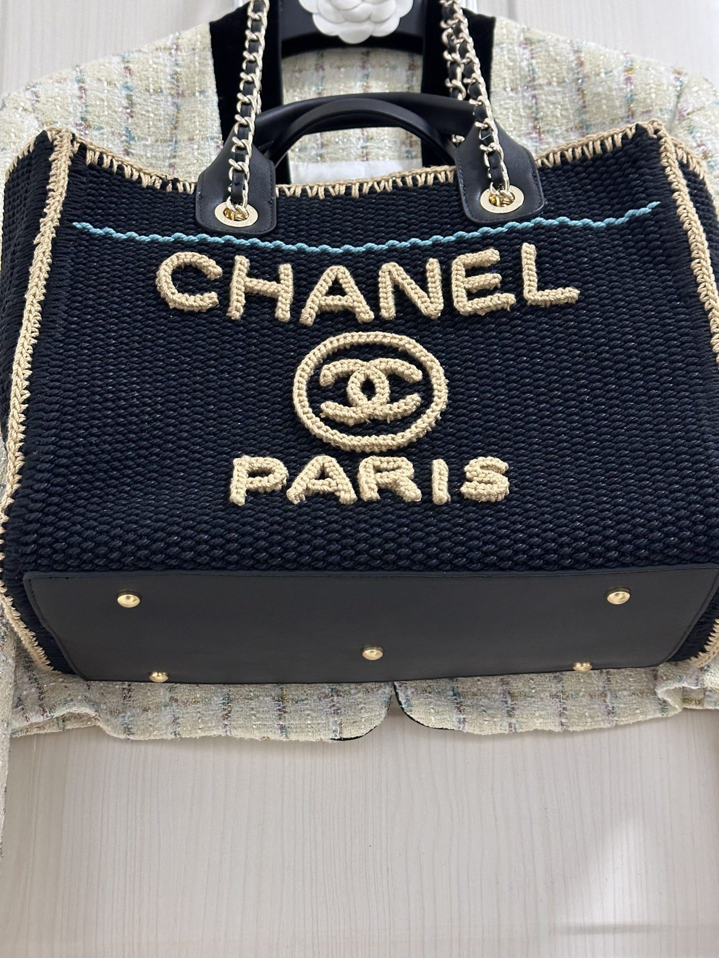 Chanel 24s woven beach bag-black