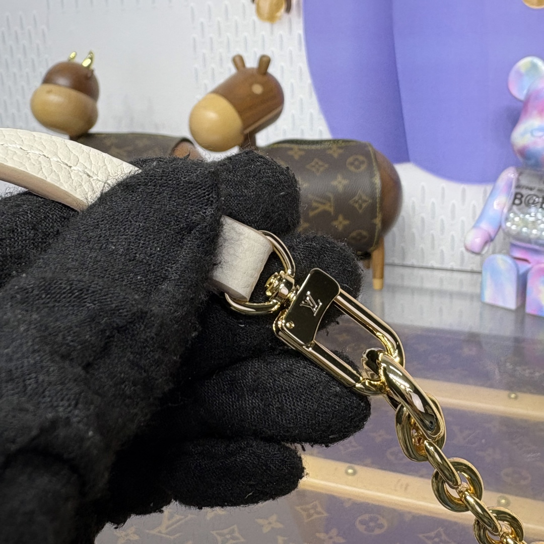 LV-M13656 Nano Noé Backpack