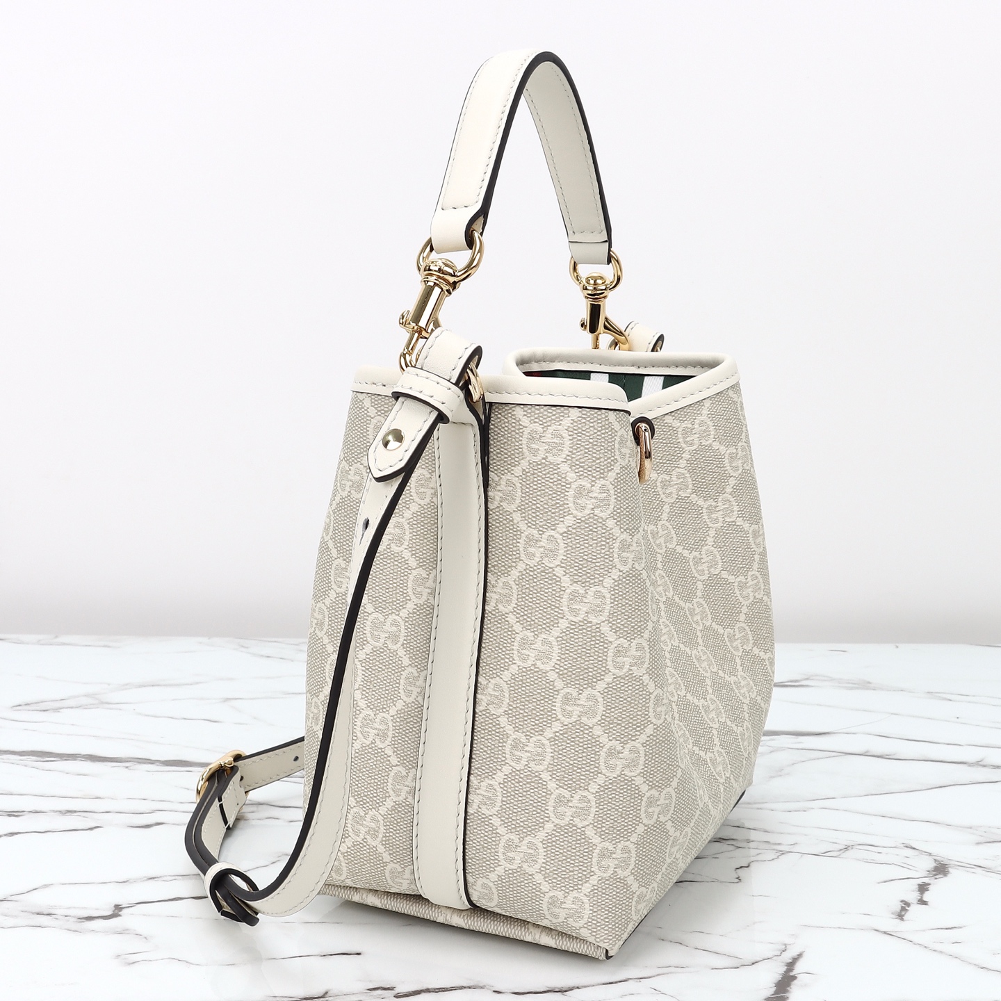 Gucci- Bucket bag -815118