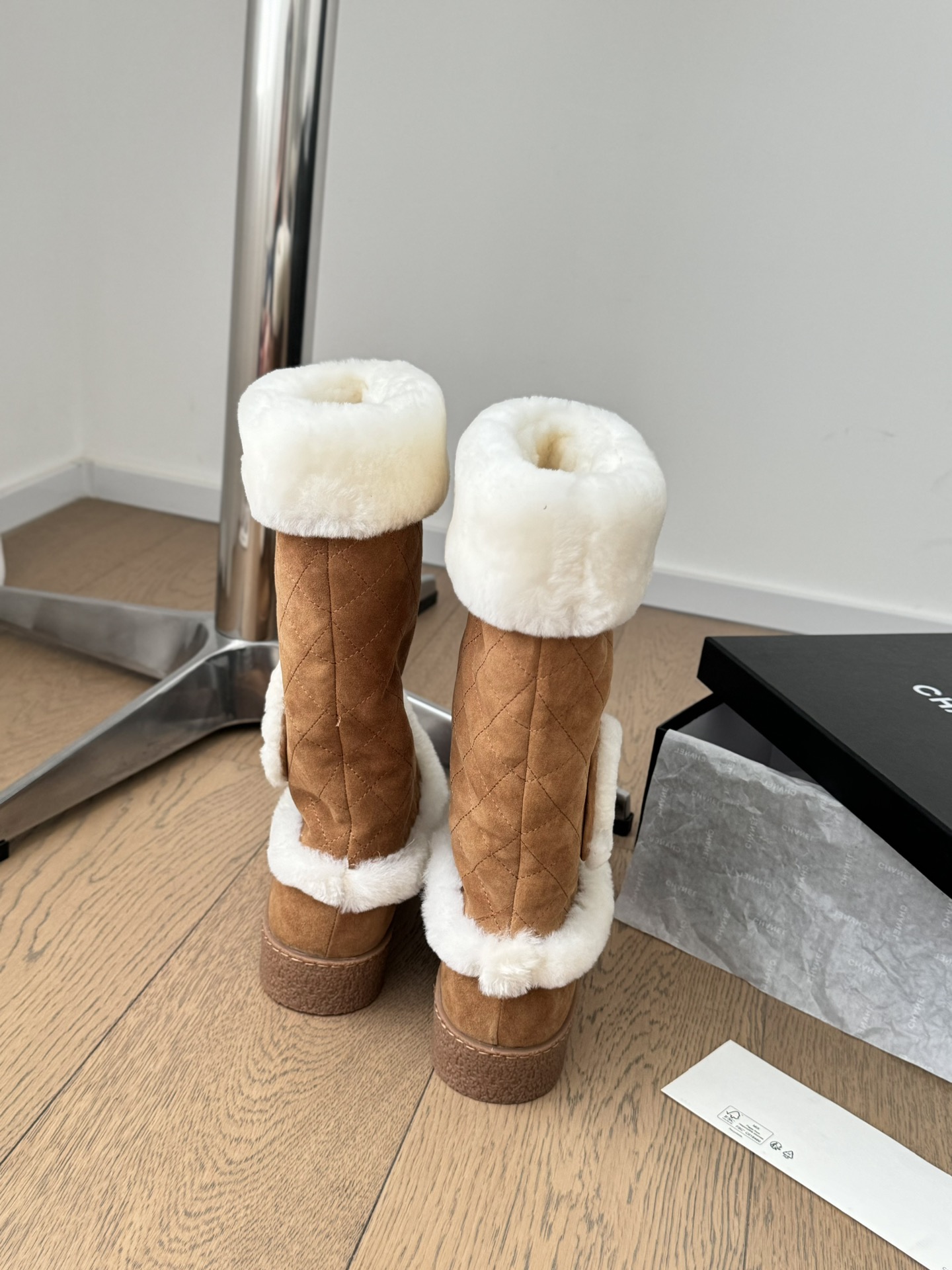 𝐜𝐡𝐚𝐧𝐞𝐥 24K new snow boots-brown