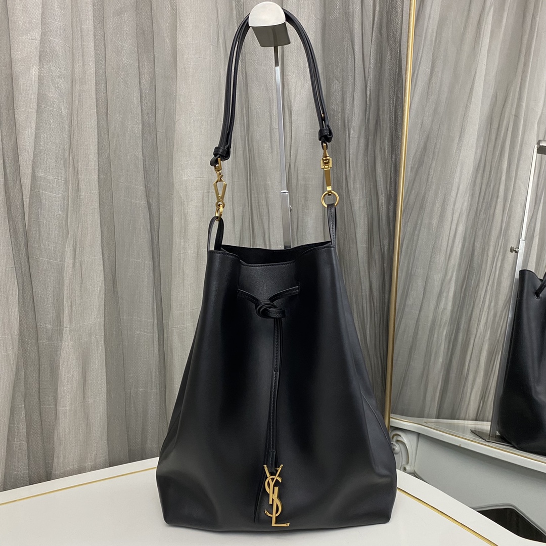 New PARIS VII POCHON for Fall/Winter 2024