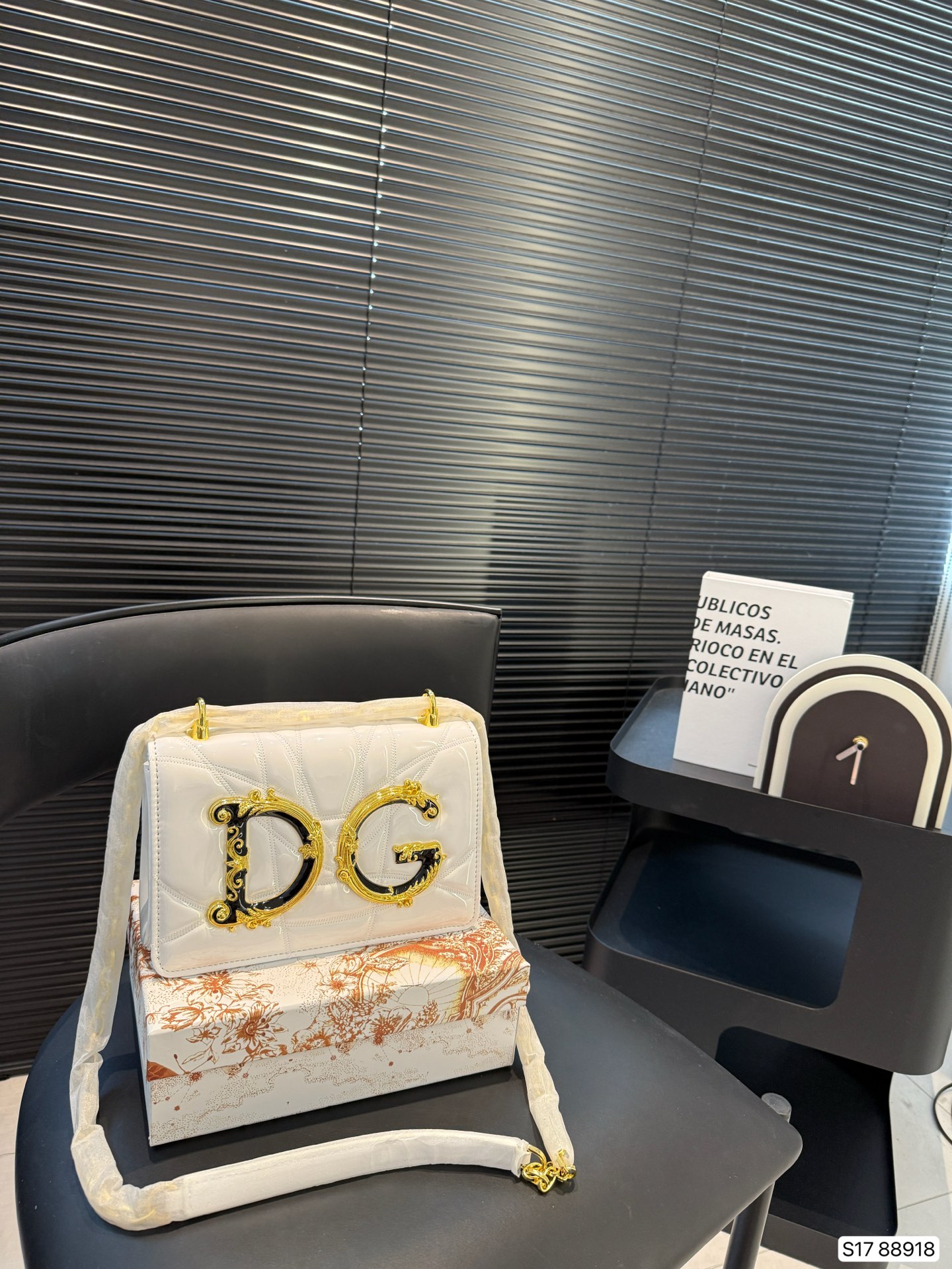 Dolce & Gabbana logo-plaque crossbody bag