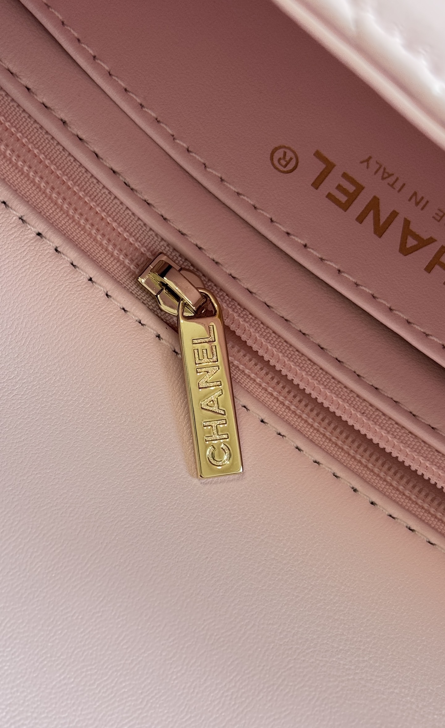 Chanel 21K Mini CF Handle Bag