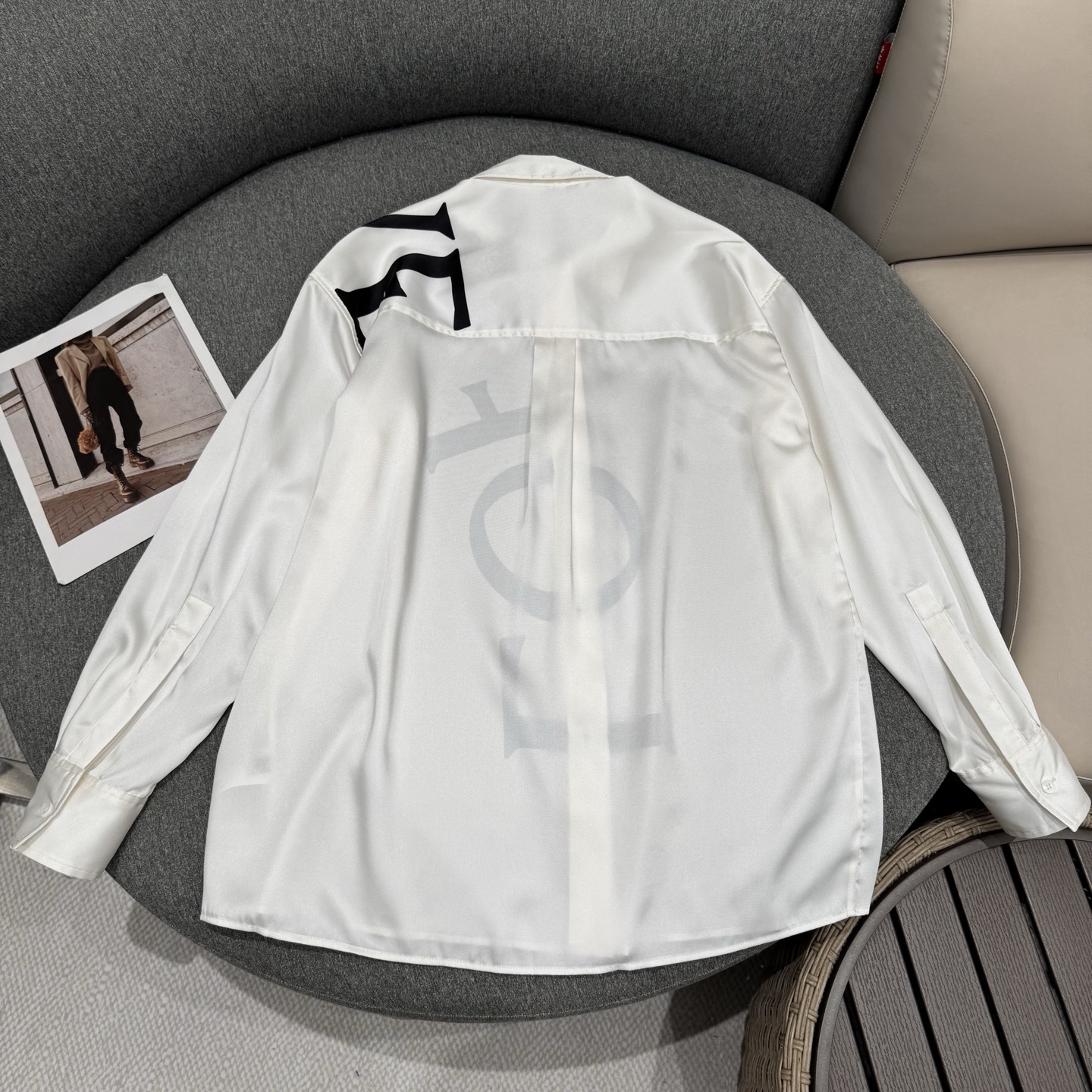 Loewe 2025 Spring/Summer Logo Print Loose Silk Satin Shirt