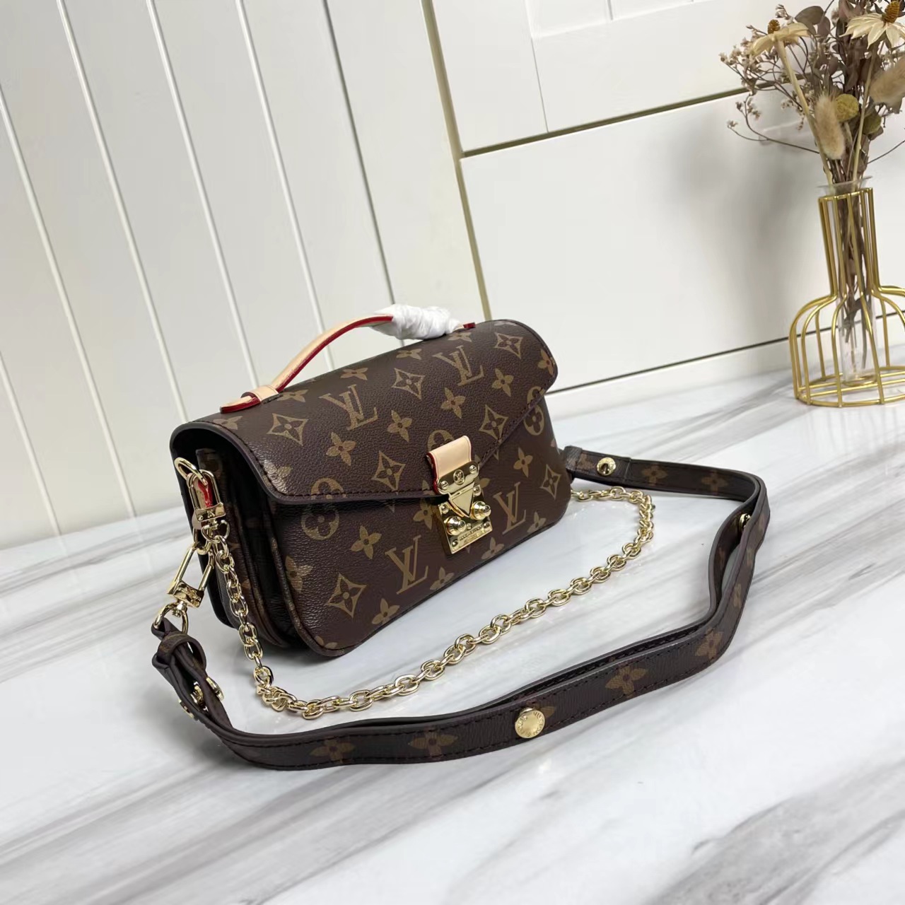 Louis Vuitton M46279 Pochette Métis East West