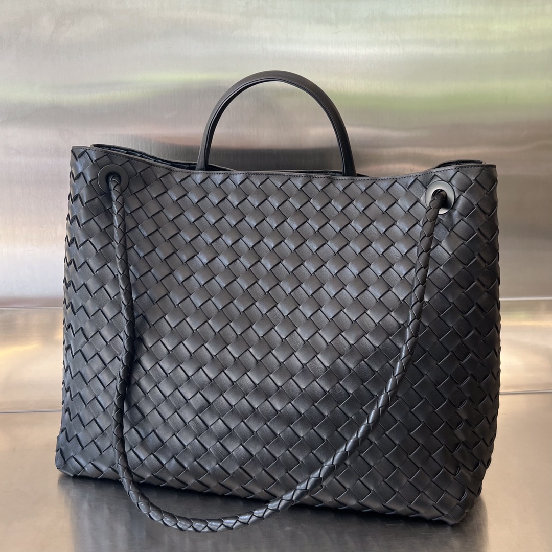 Bottega Veneta Andiamo Bag (Model 743575