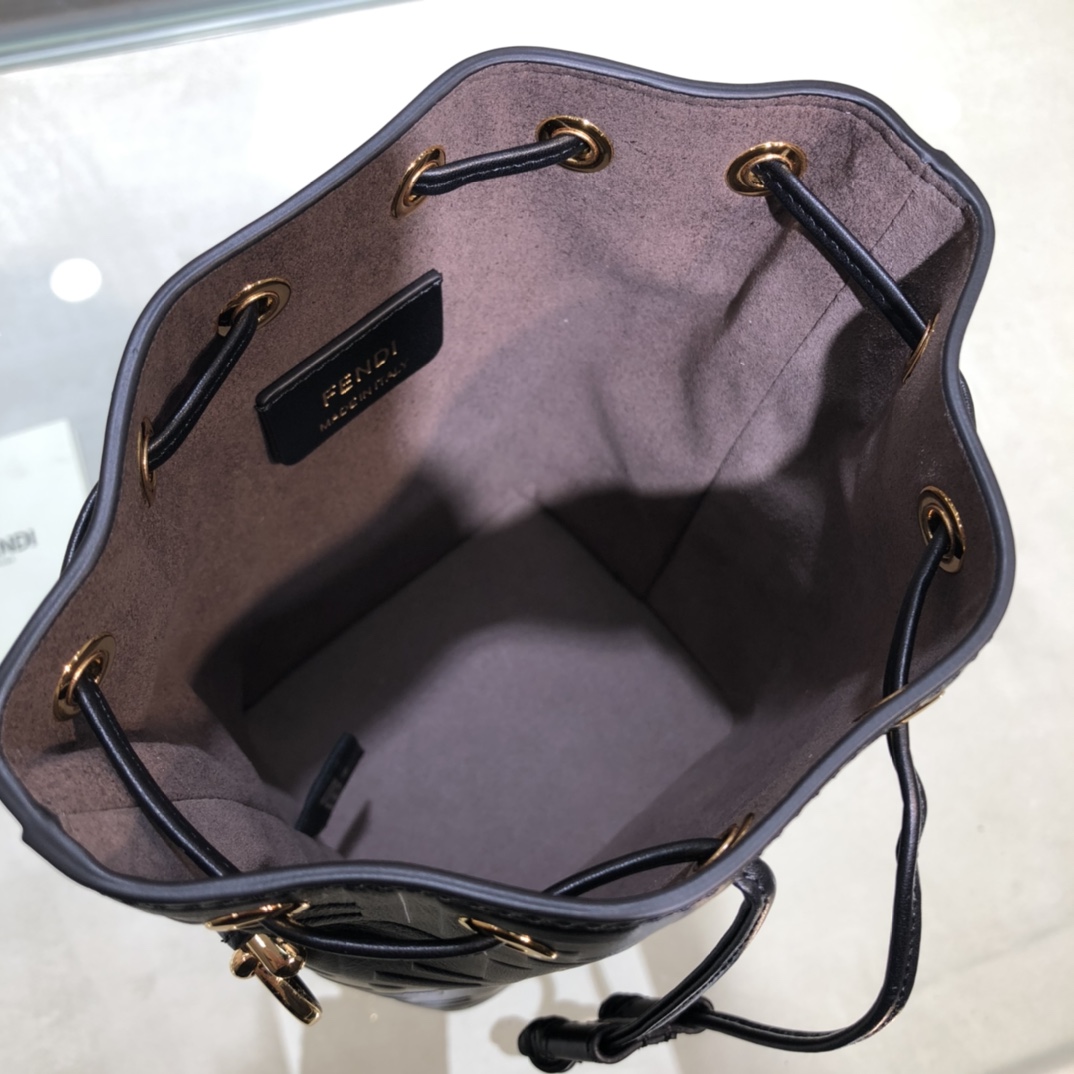 FENDI-Calfskin FF Logo Bucket Bag-Black