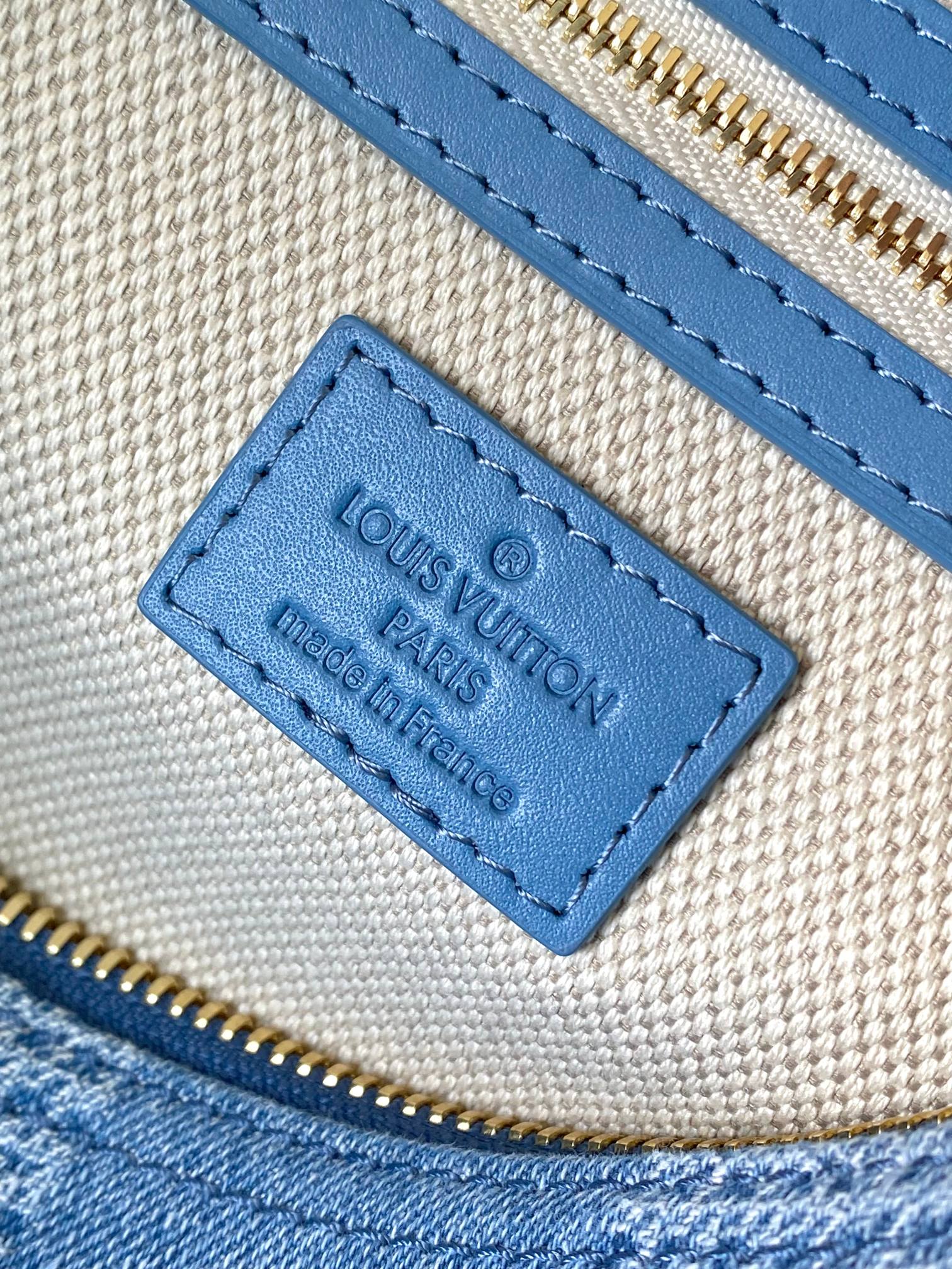 LV N00202 New Vagabond Hobo