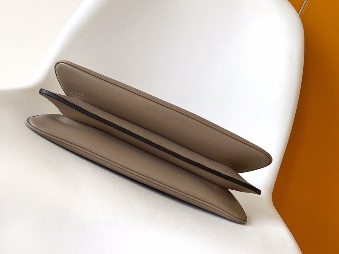 FENDI Peekaboo Soft Medium Bag