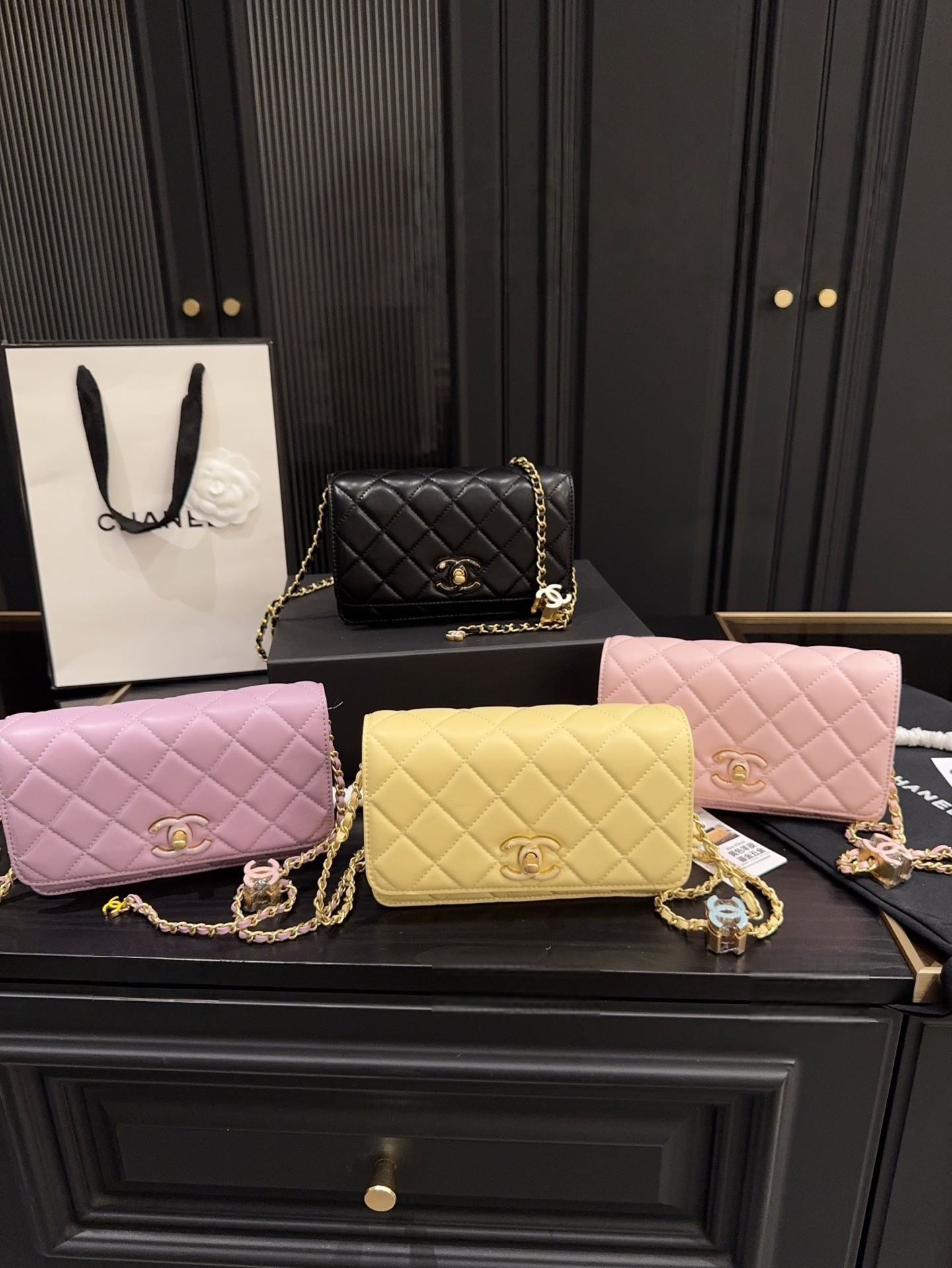 Chanel adjustable‑buckle chain bag