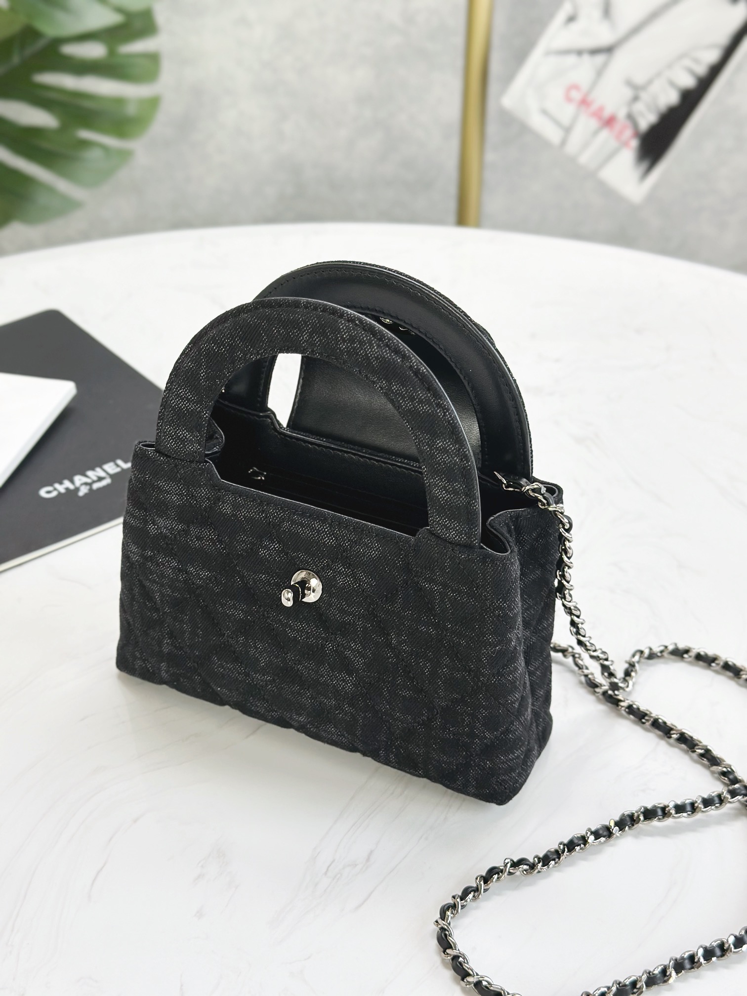 CHANEL 24A Black denim Kelly