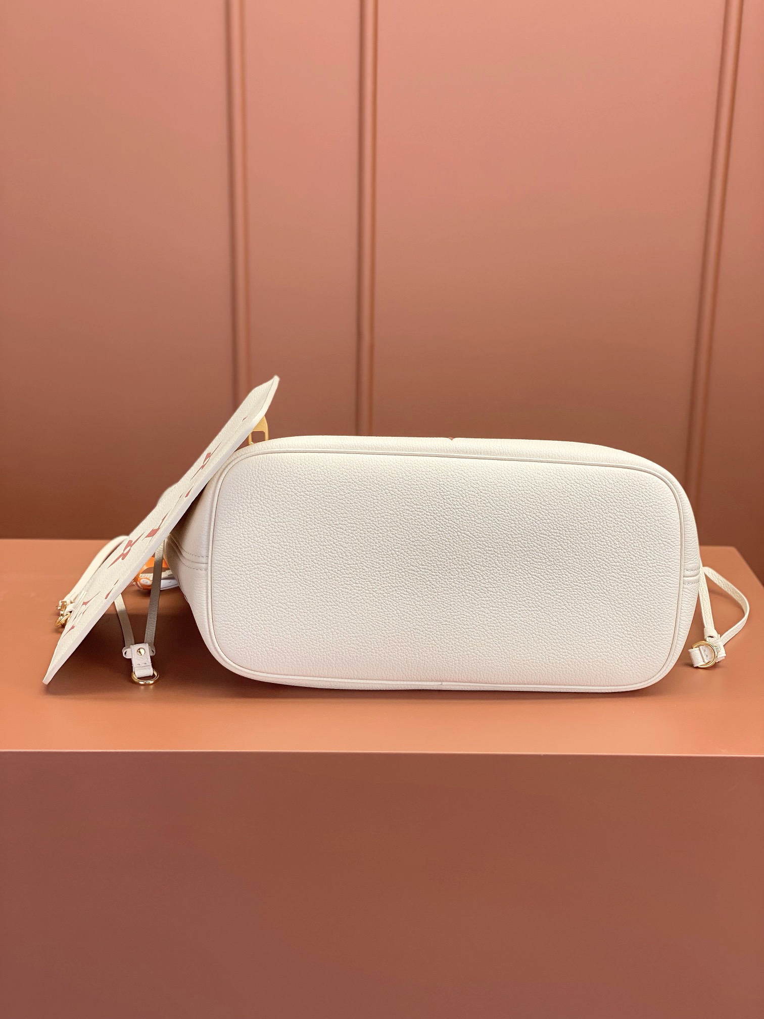 Louis Vuitton M21579 Neverfull MM