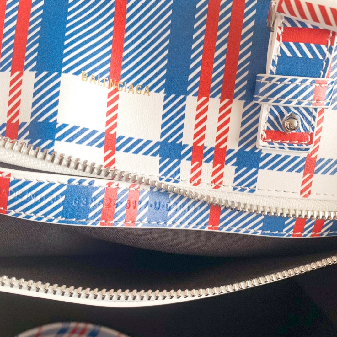 𝗕a𝗹𝗲𝗻𝗰𝗶𝗮𝗴𝗮 New Tote Bag