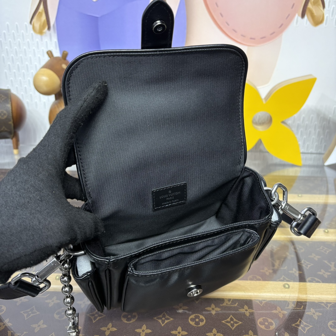 LV M13989 Cargo Wearable Wallet