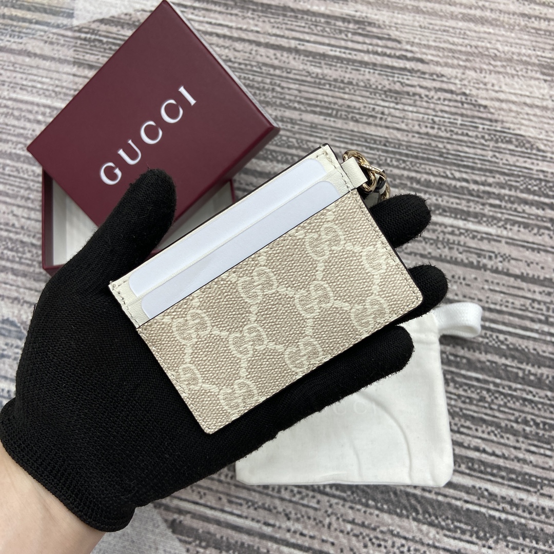GG Emblem card case with strap-819121