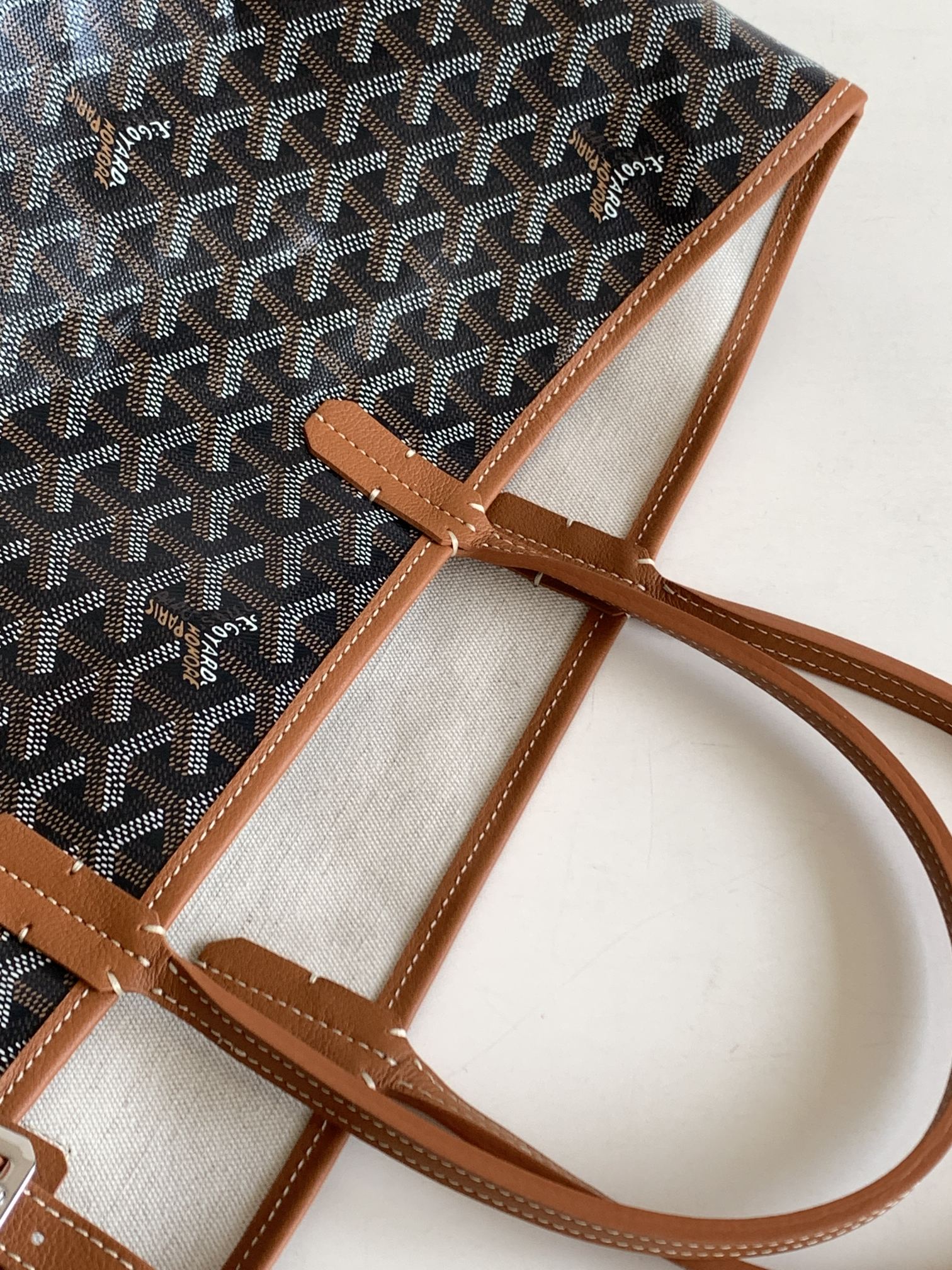 Goyard-Chien Gris Pet Carrier