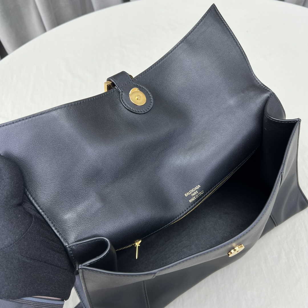 Balenciag-Hourglass-FAL25