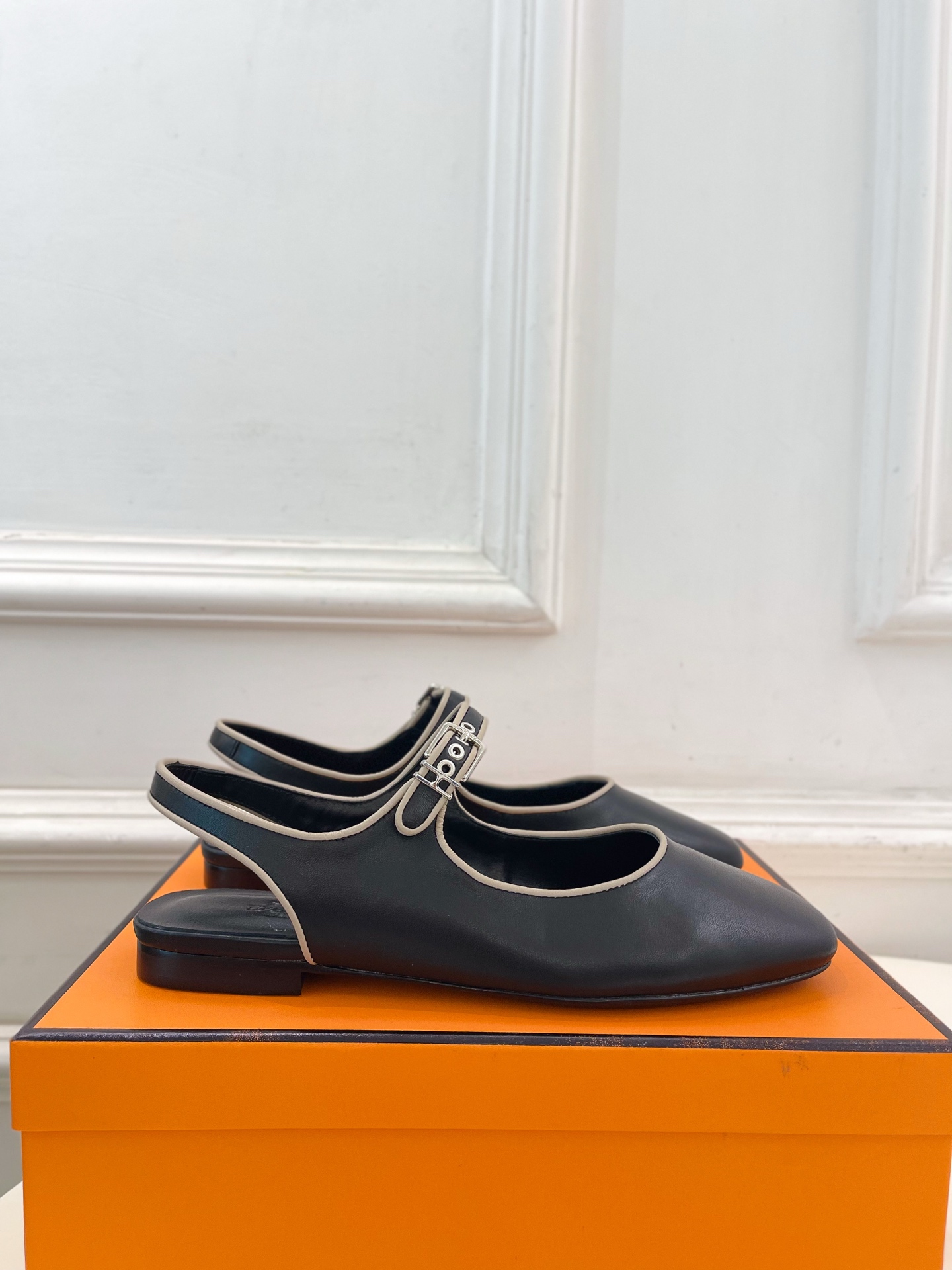 HERMÈS Kleo Mule Sandals