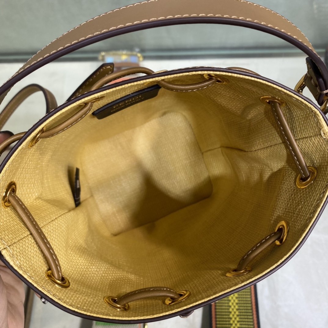 FENDI-Denim FF Logo Embroidered Bucket Bag