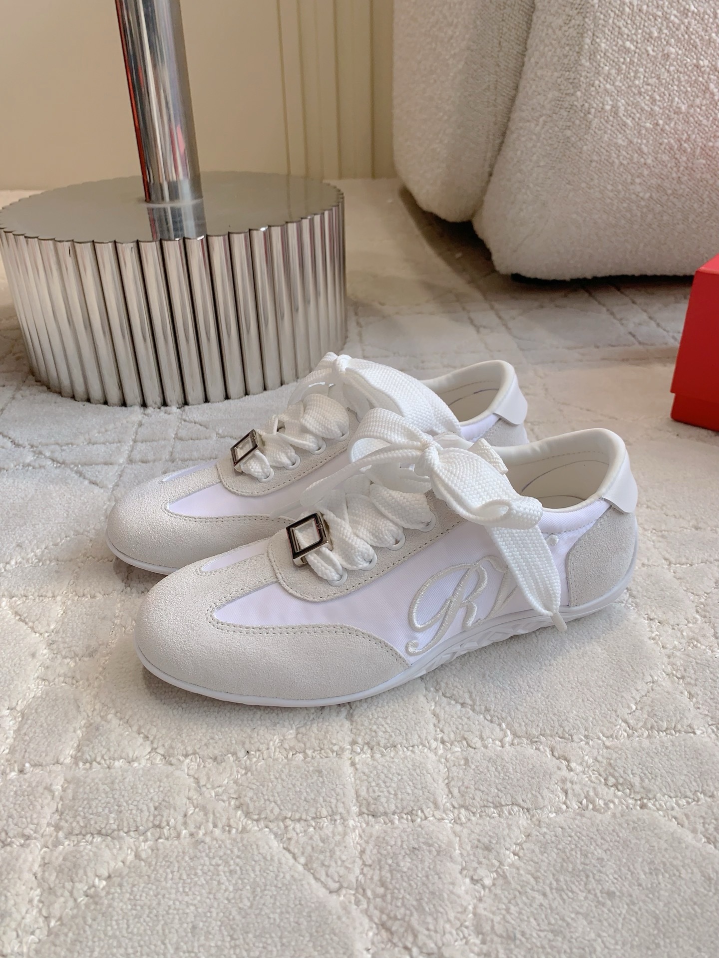 Roger vivier Low Sneakers in suede