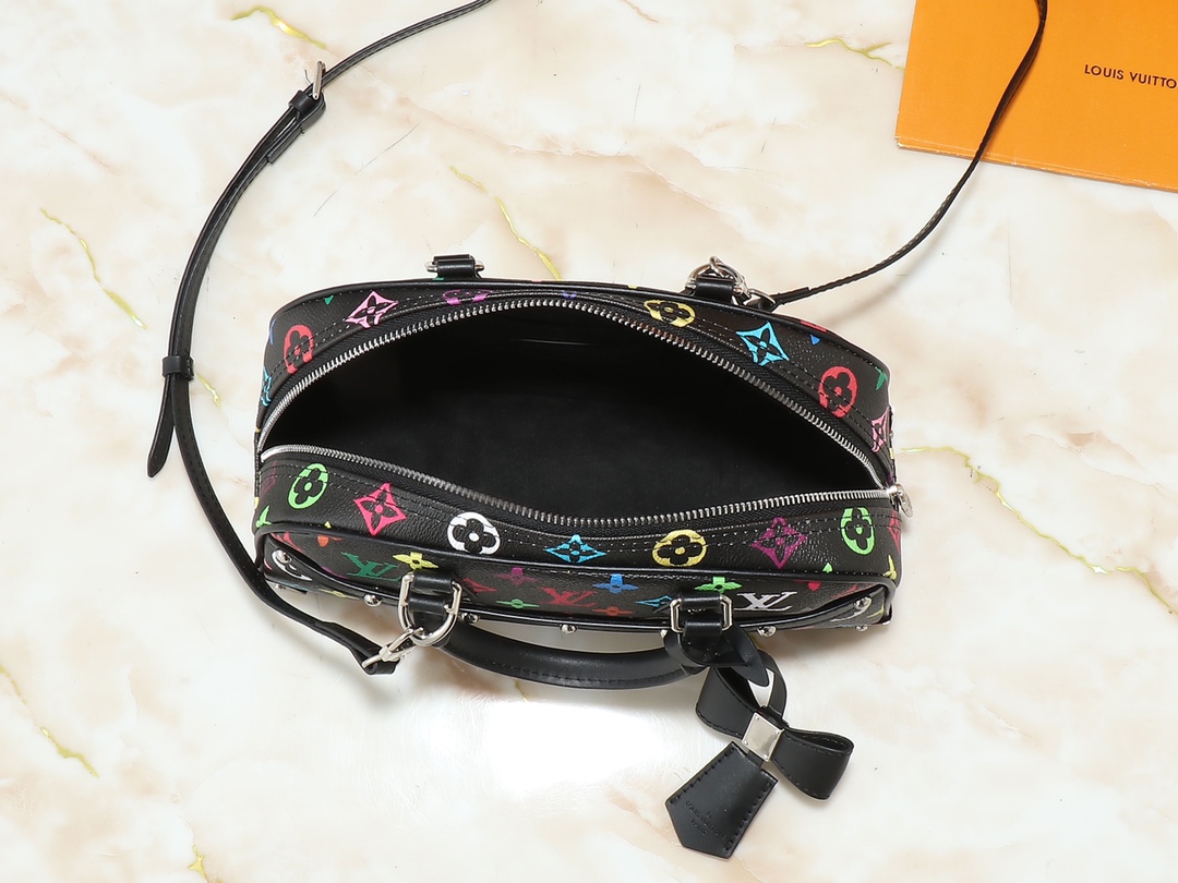 LV-M13084 LV x TM Handbag East West