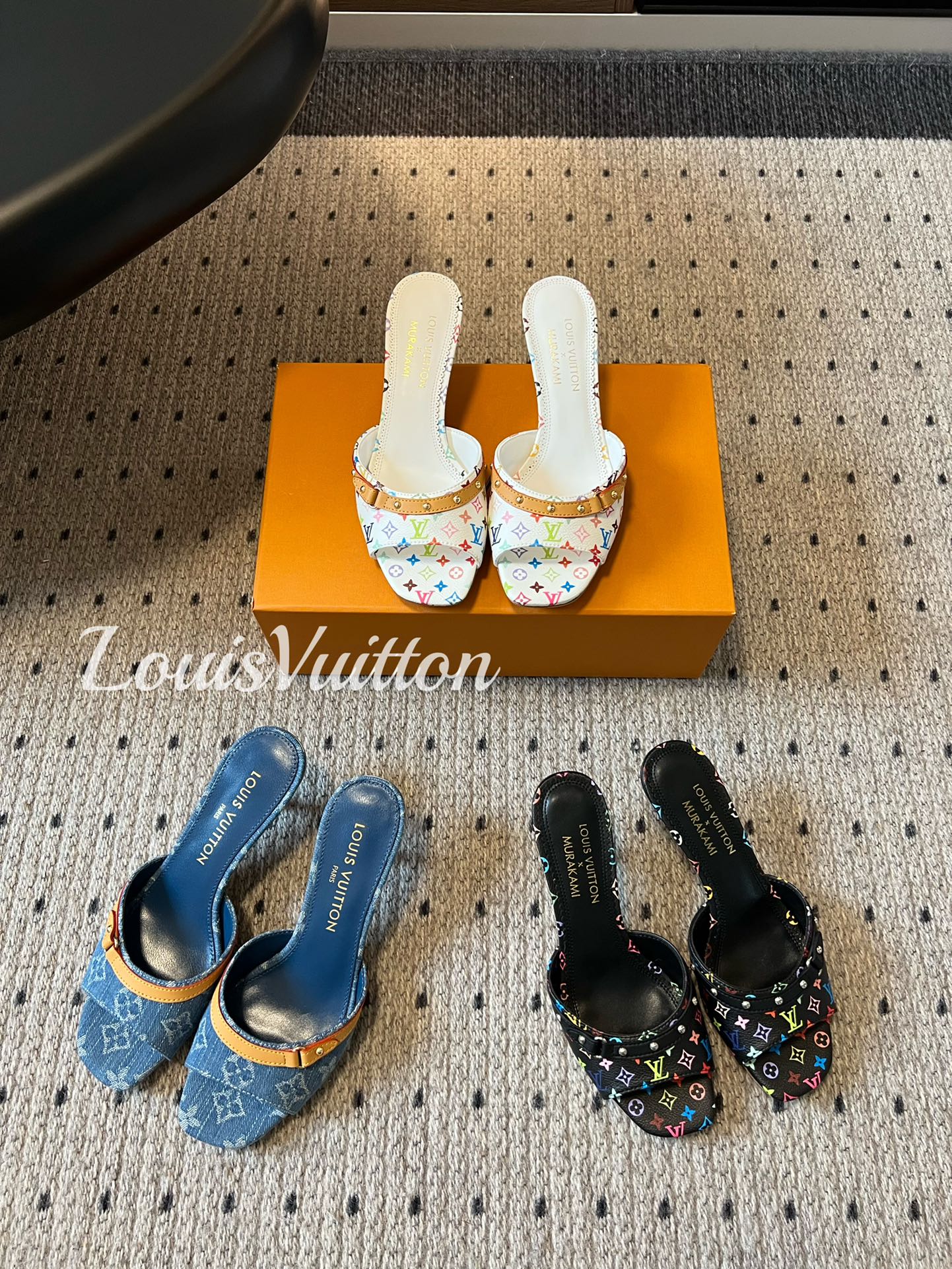 LV Spring and Summer New Flat Sandals